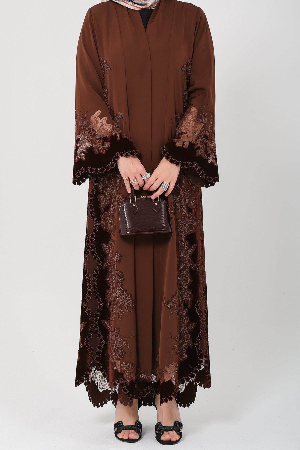 ÖZEL SERİ ABAYA