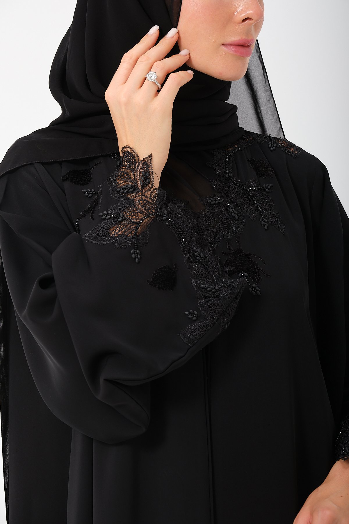 İnce Dantelli Abaya main variant image