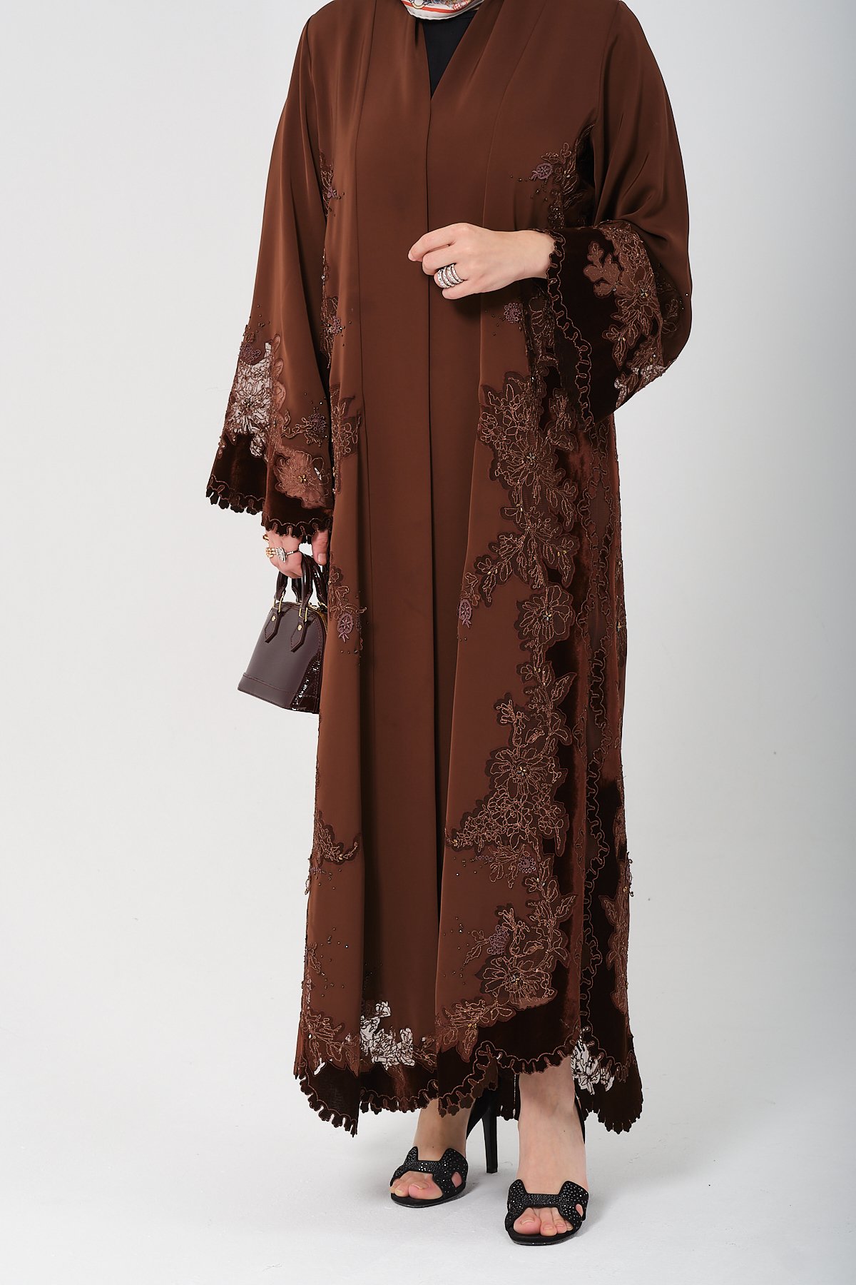 ÖZEL SERİ ABAYA