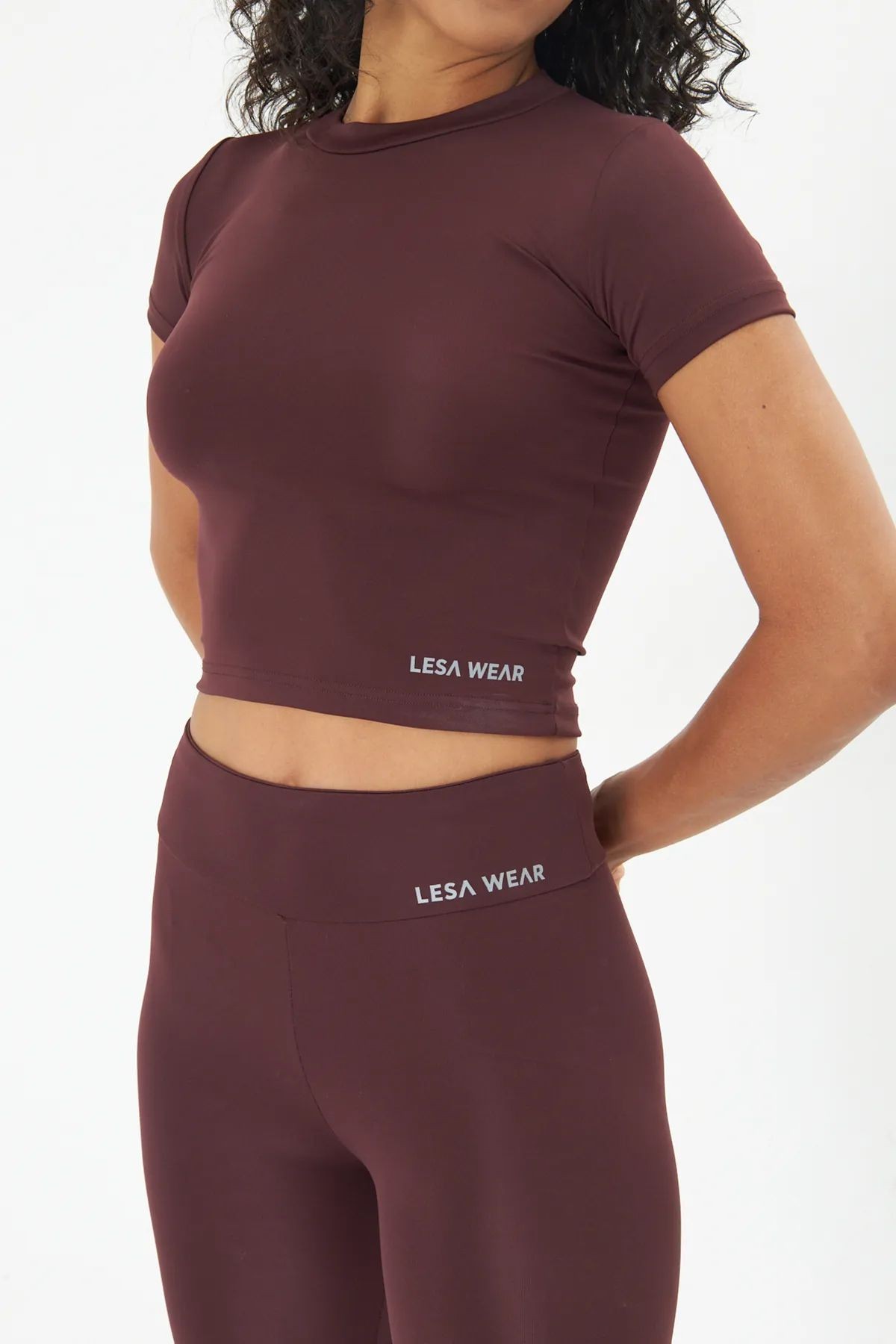 Soft Touch Bedene Oturan Spor Crop T-Shirt Short Fitted - kahverengi