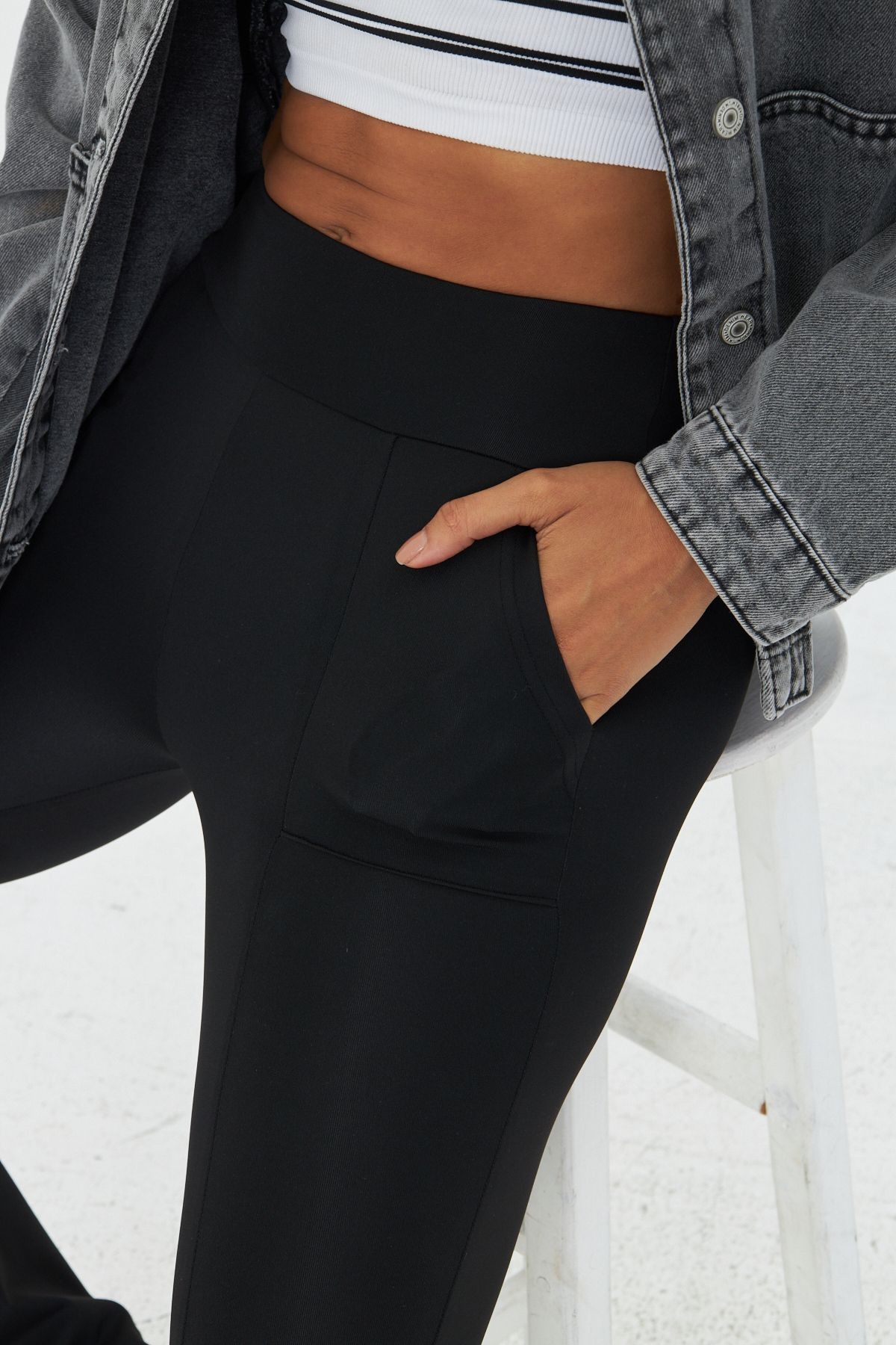 Kadın Siyah Yüksek Bel Toparlayıcı Çift Cepli İspanyol Paça Tayt Bootcut