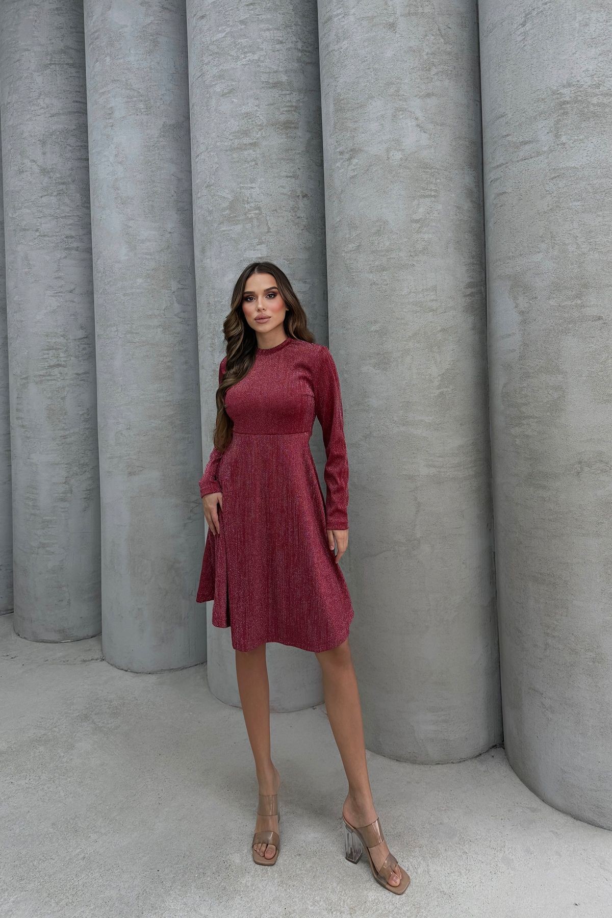 Yumuşacık Likralı Simli Mini Gece Elbisesi