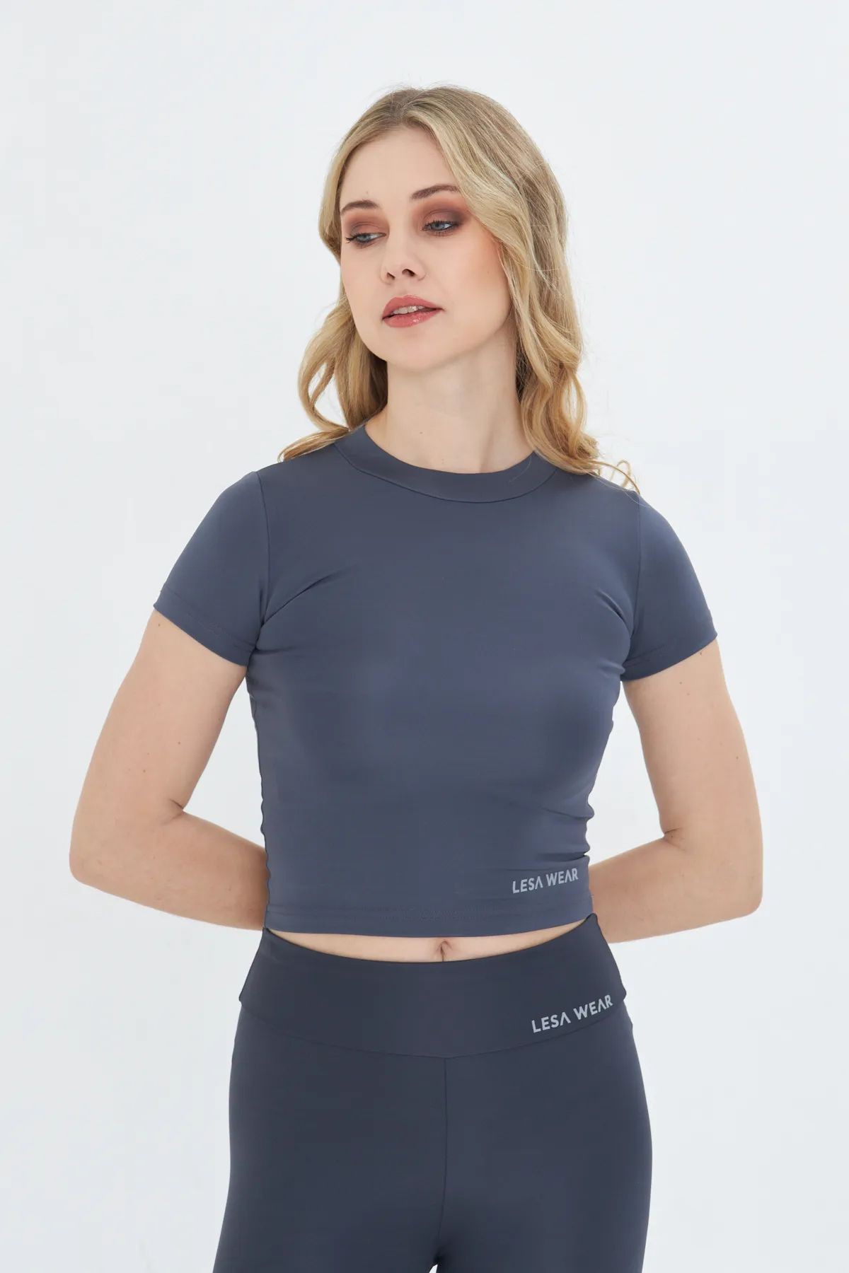 Soft Touch Bedene Oturan Spor Crop T-Shirt Short Fitted - antrasit