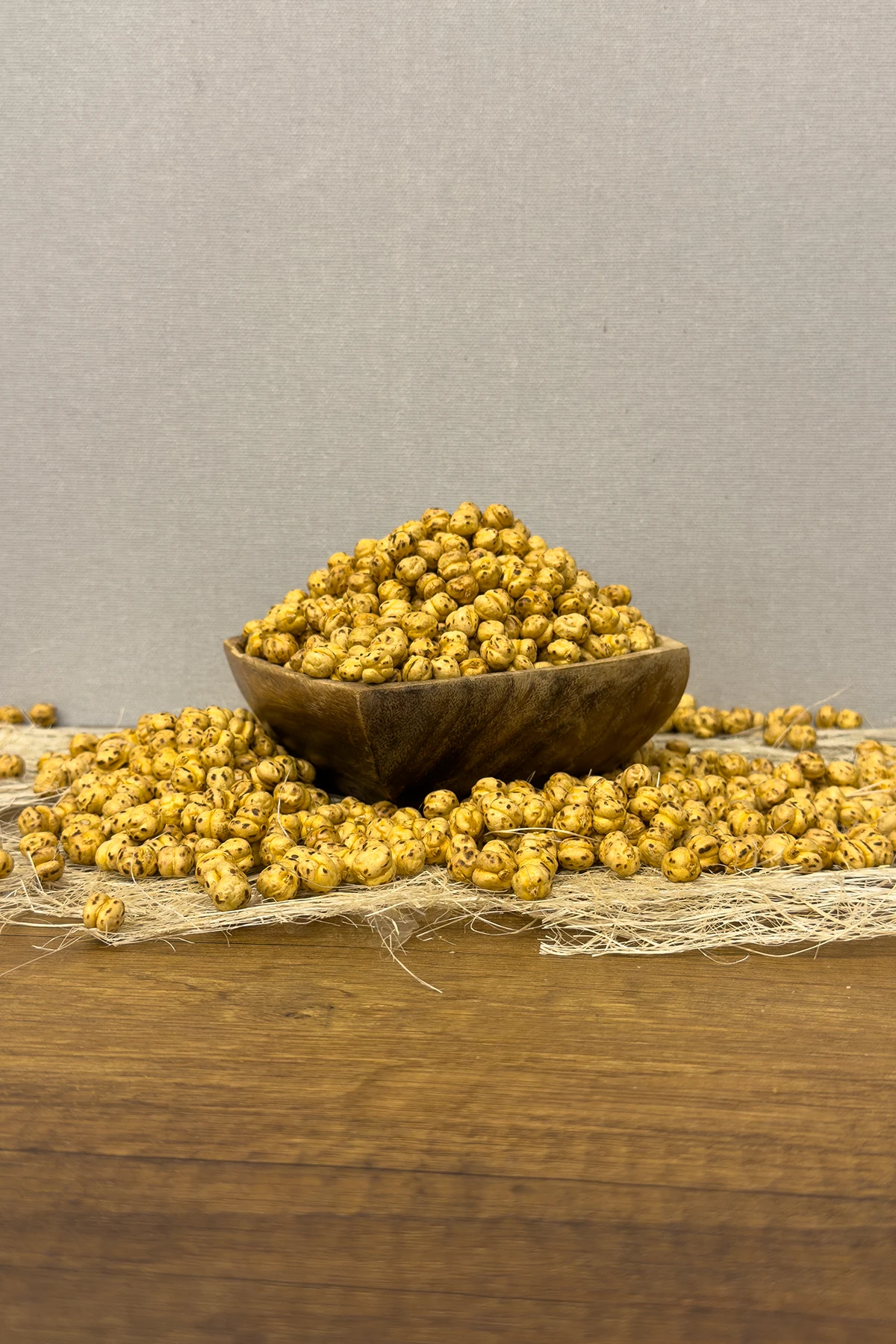 GELENEKSEL BENEKLİ SARI LEBLEBİ