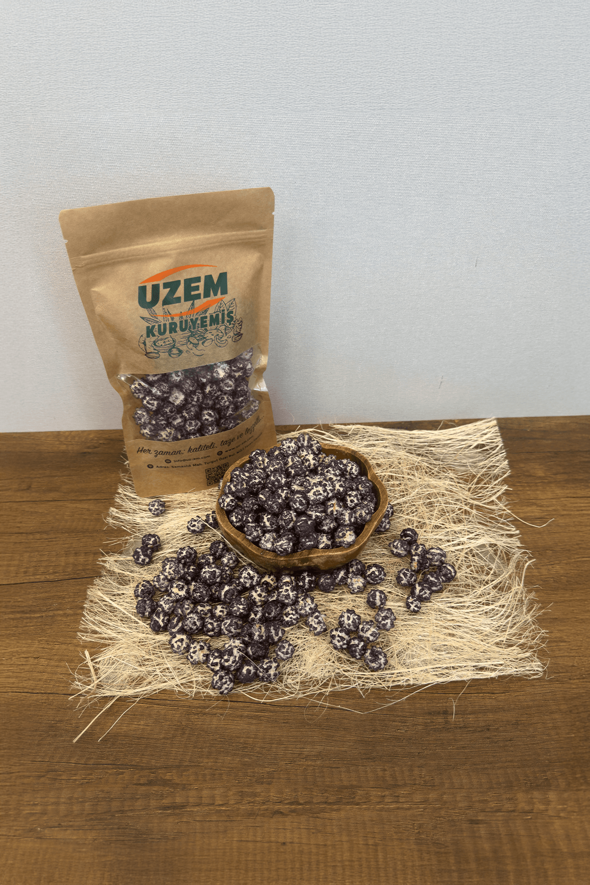BÖĞÜRTLENLİ LEBLEBİ ŞEKERİ