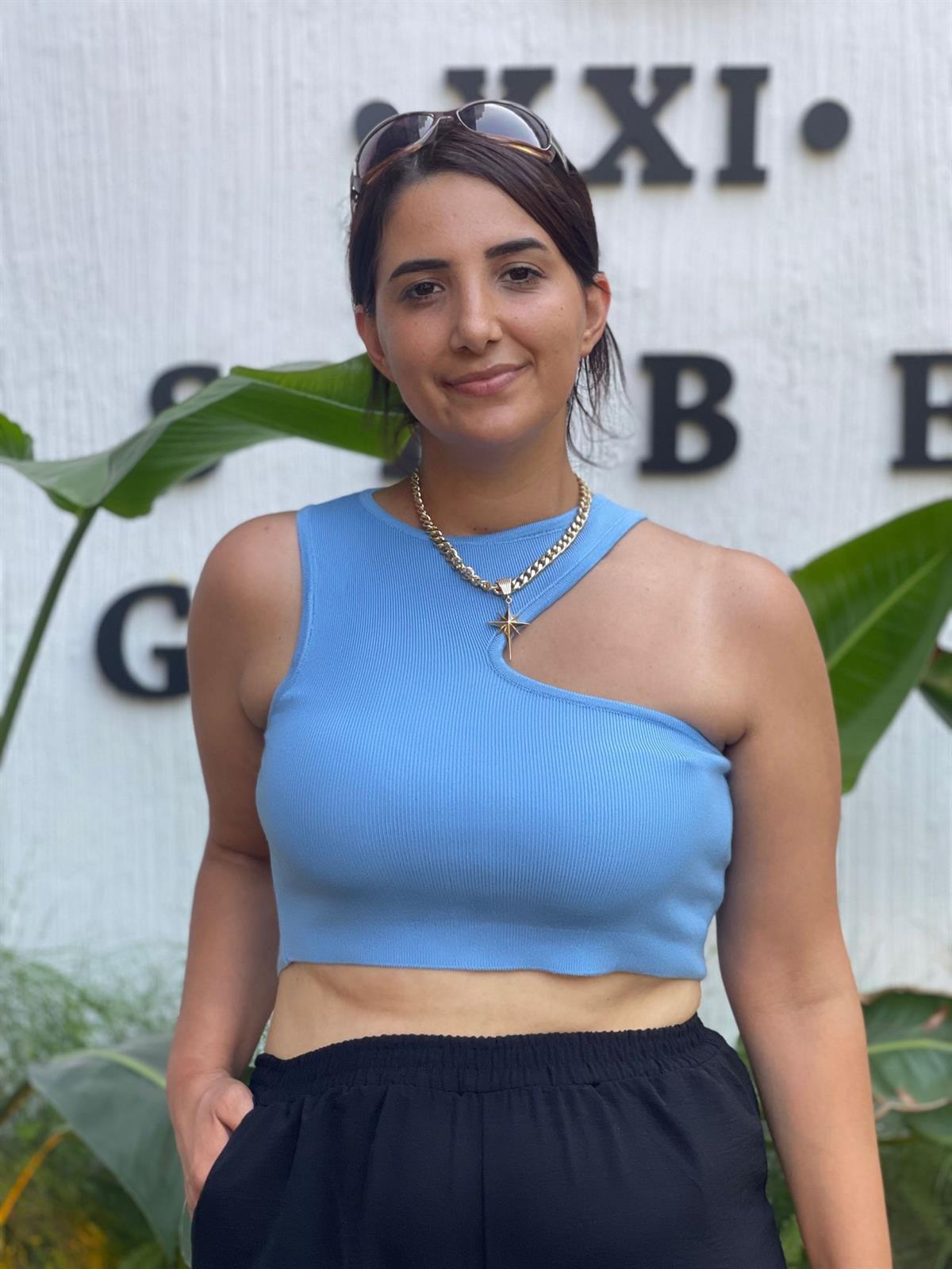 Dlvn Crop