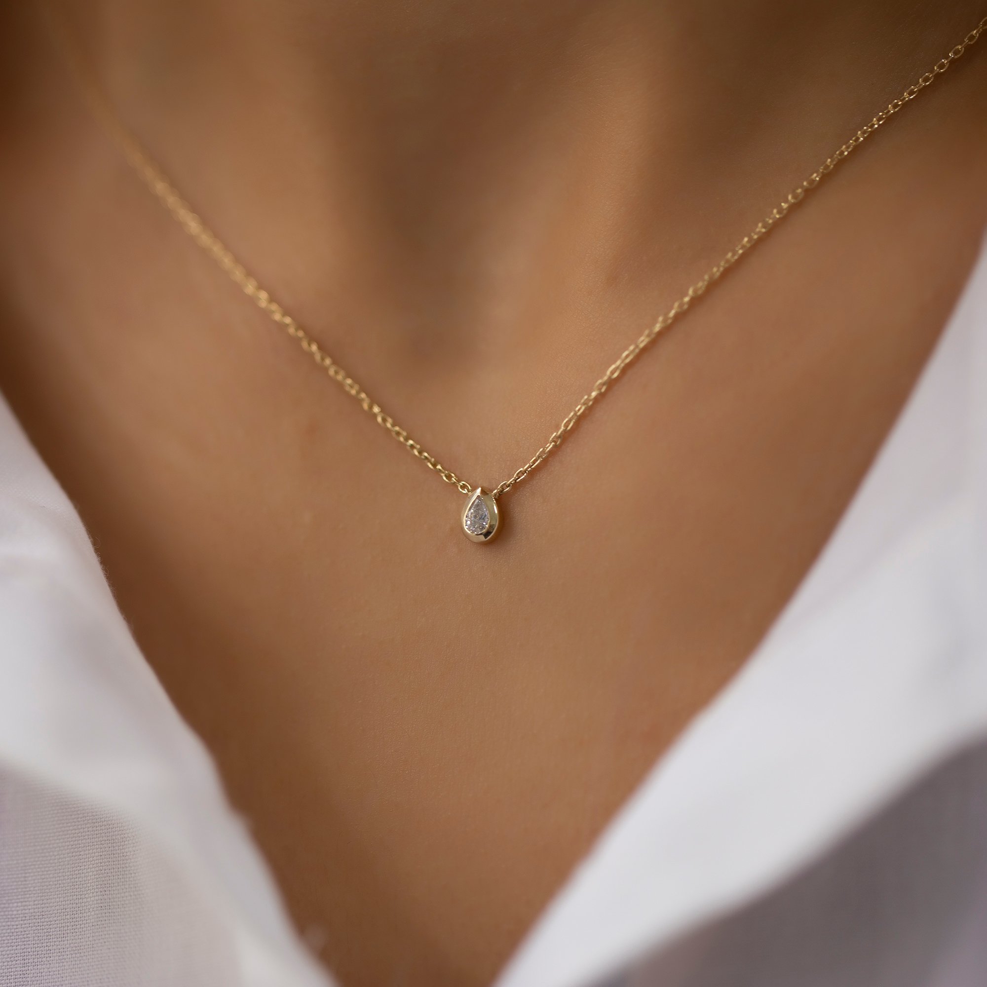 Dainty Floating Natural Diamond Solitaire Necklace – Minimalist Simple –  NaturalGemsAtelier