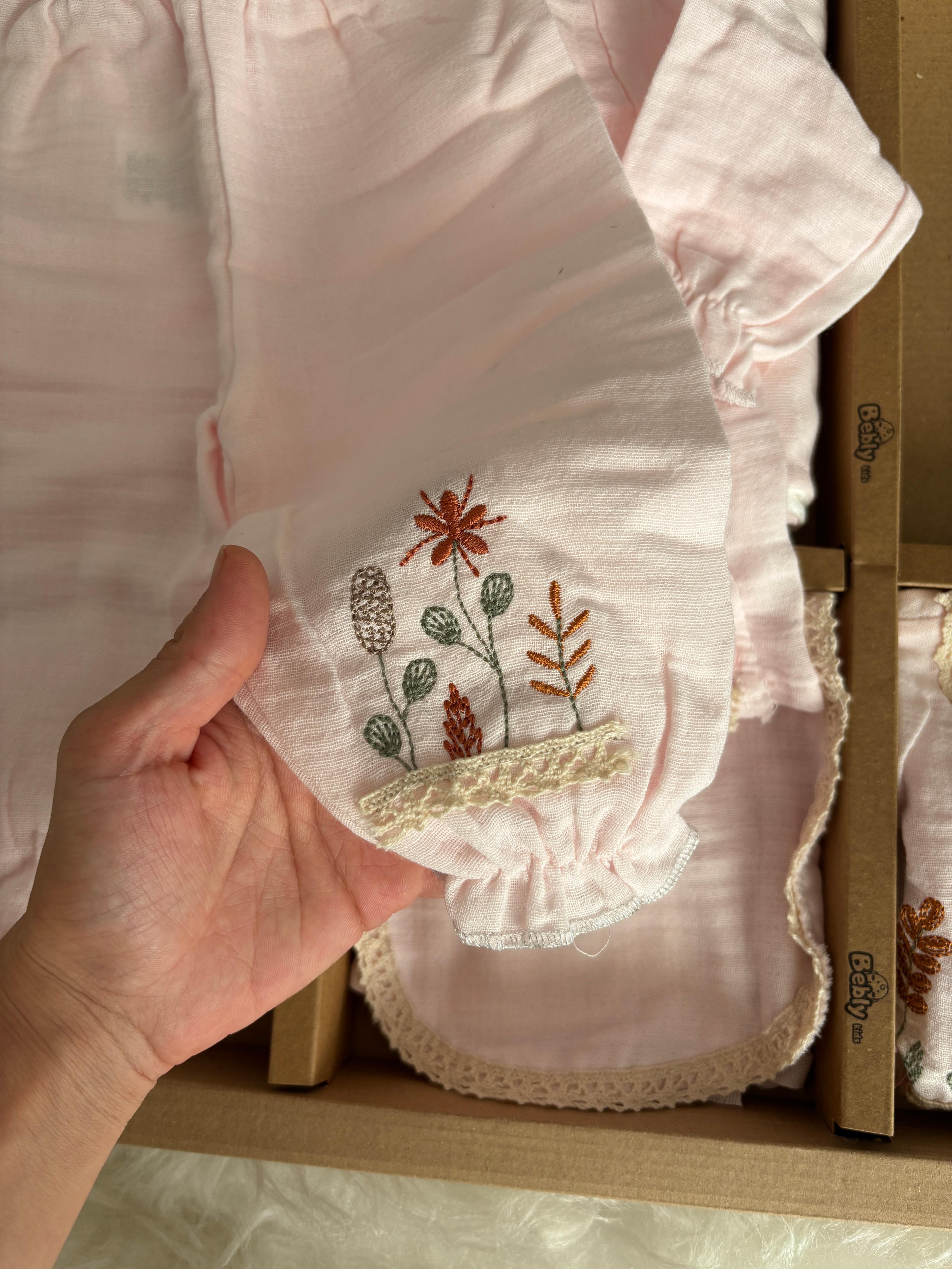 Kız Bebek Çiçek Nakış Müslin 10'lu Set Pembe Renk