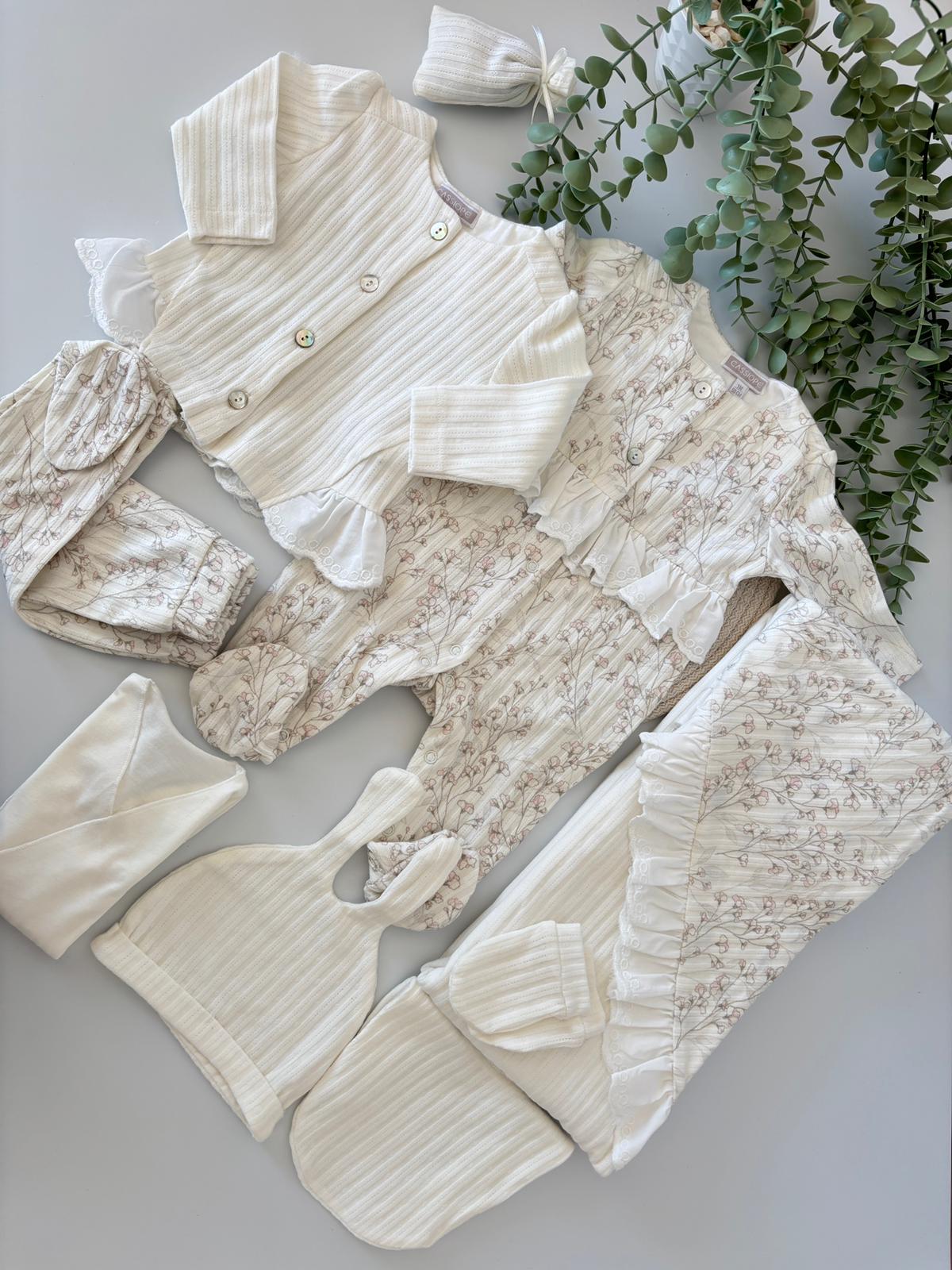 Organik Çiçek Baskılı Kız Bebek 10'lu Hastane Çıkış Seti Ekru Renk