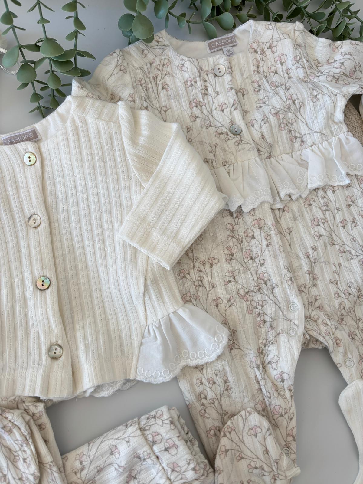 Organik Çiçek Baskılı Kız Bebek 10'lu Hastane Çıkış Seti Ekru Renk