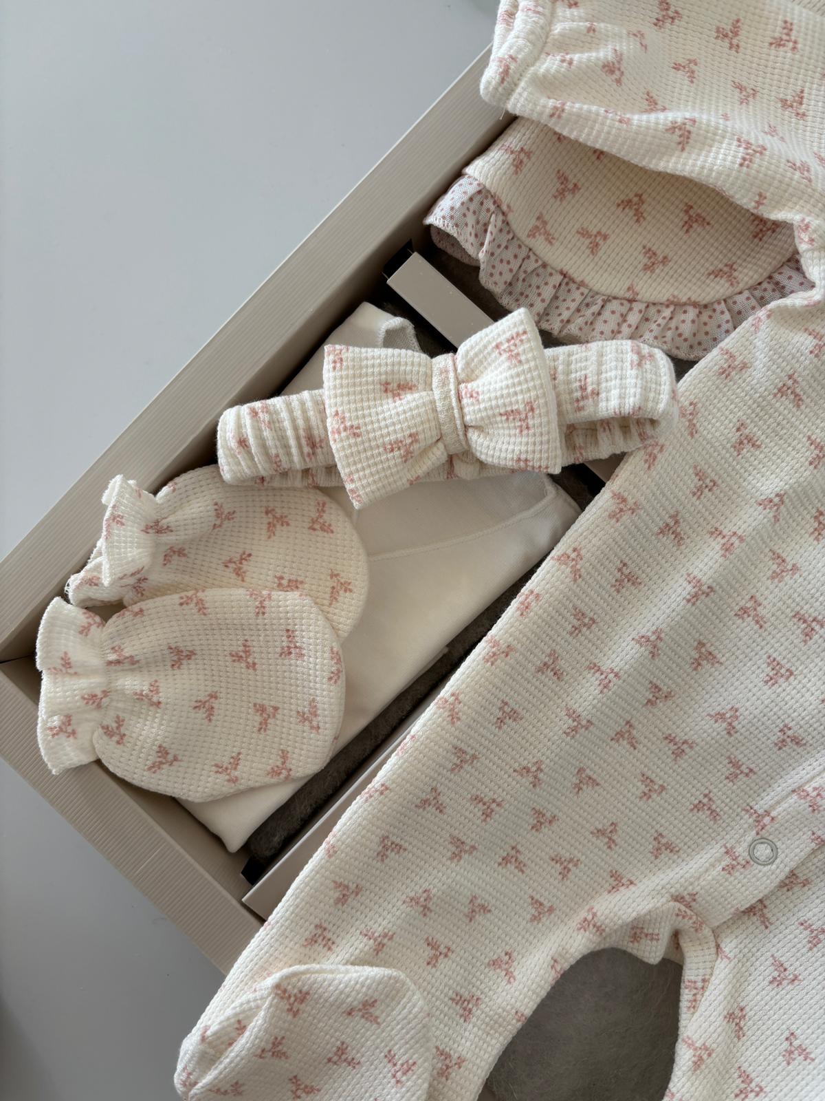 Kız Bebek Çiçek Baskılı Premium 10'lu Hastane Çıkışı Ekru