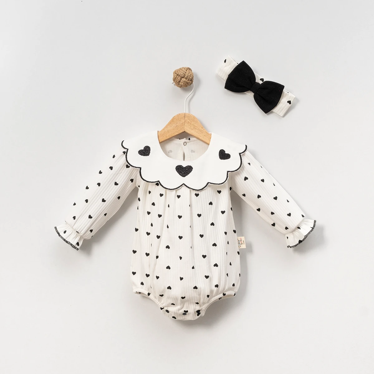 Kız Bebek Siyah Kalpli Bandanalı Romper