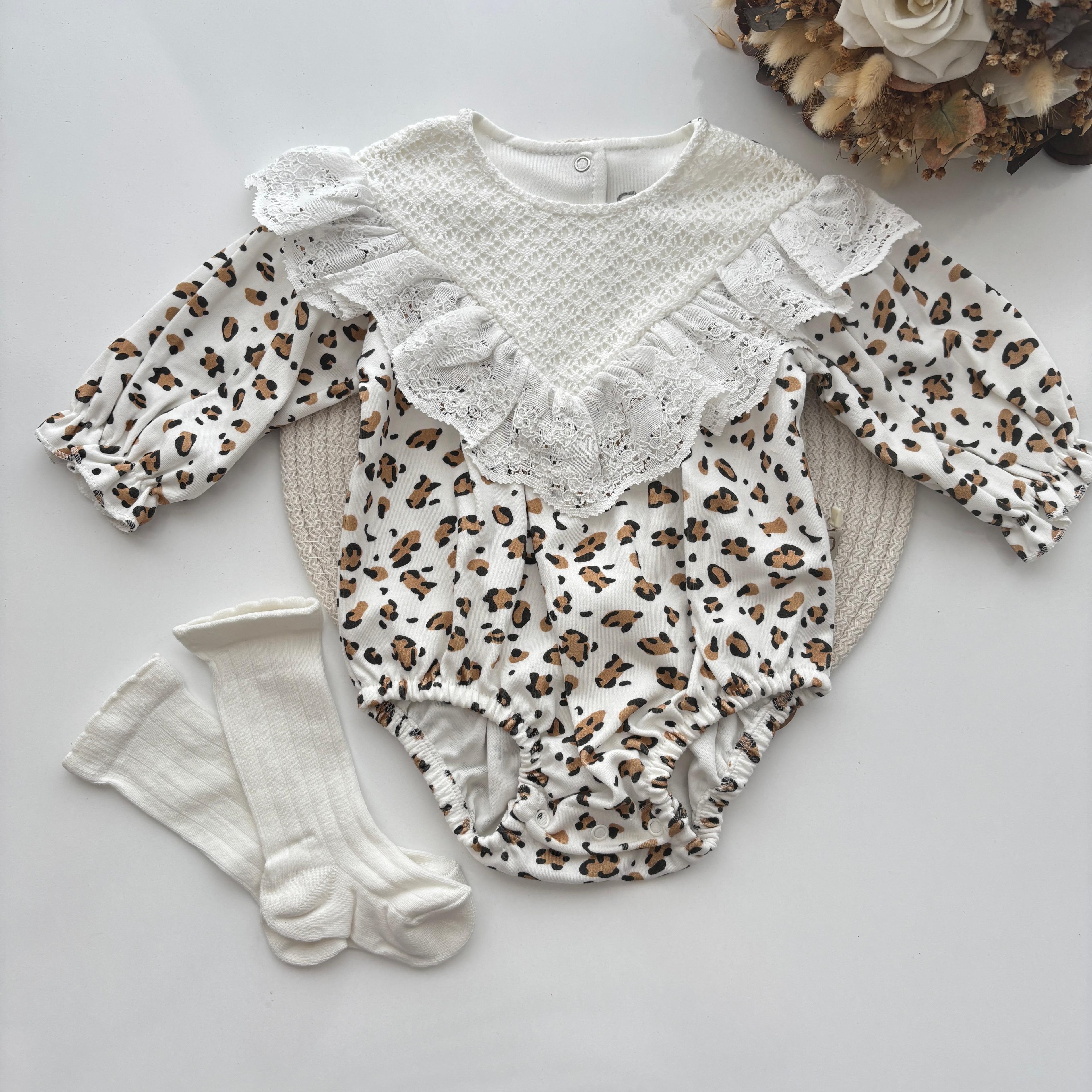 Kız Bebek Leoparlı ve Çoraplı Romper