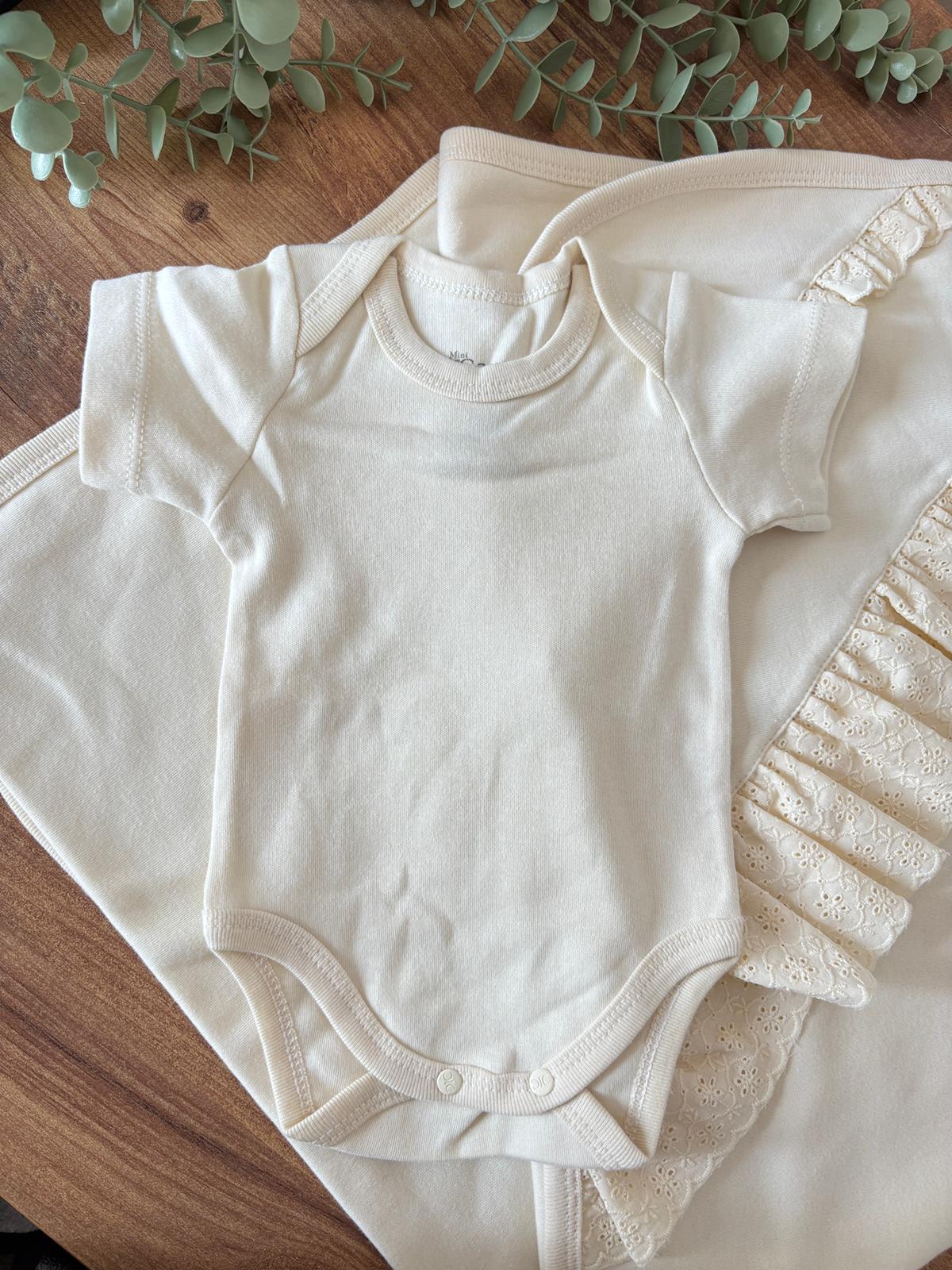 Kız Bebek Elegant 7’li Hastane Çıkışı Seti Krem Renk