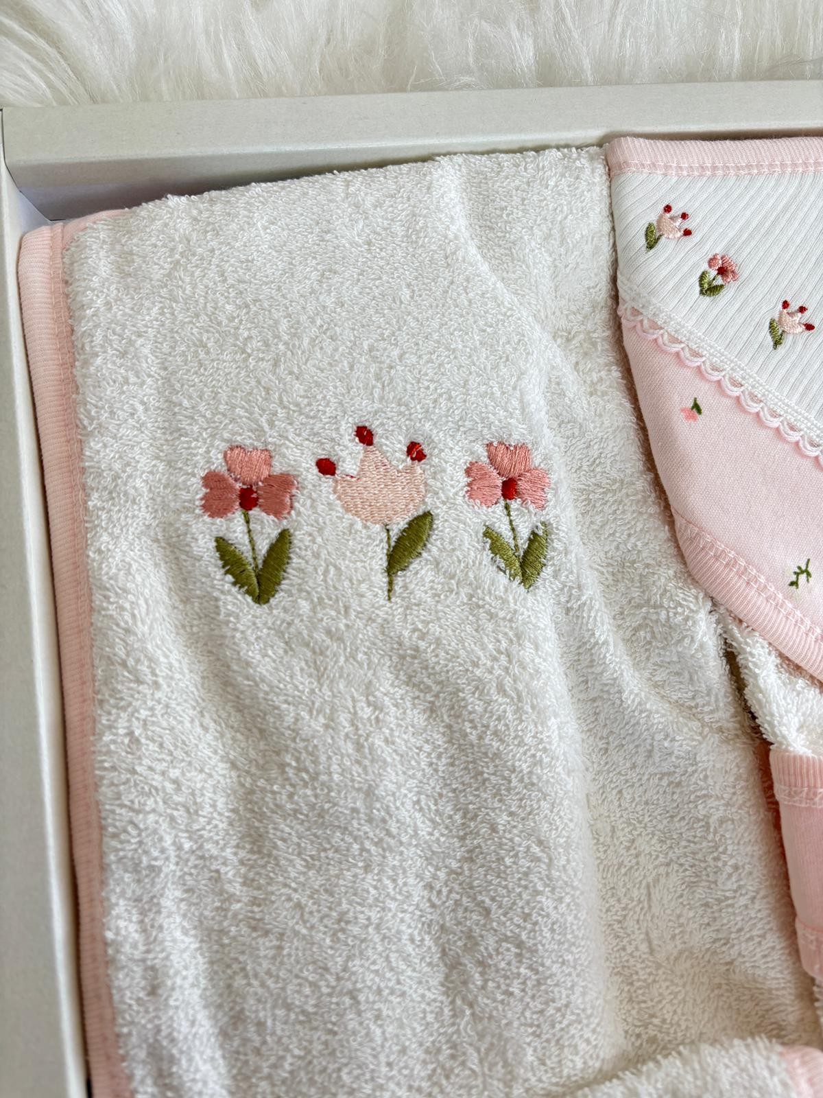 Kız Bebek Kanaviçe Nakışlı Bornoz Set Somon Renk