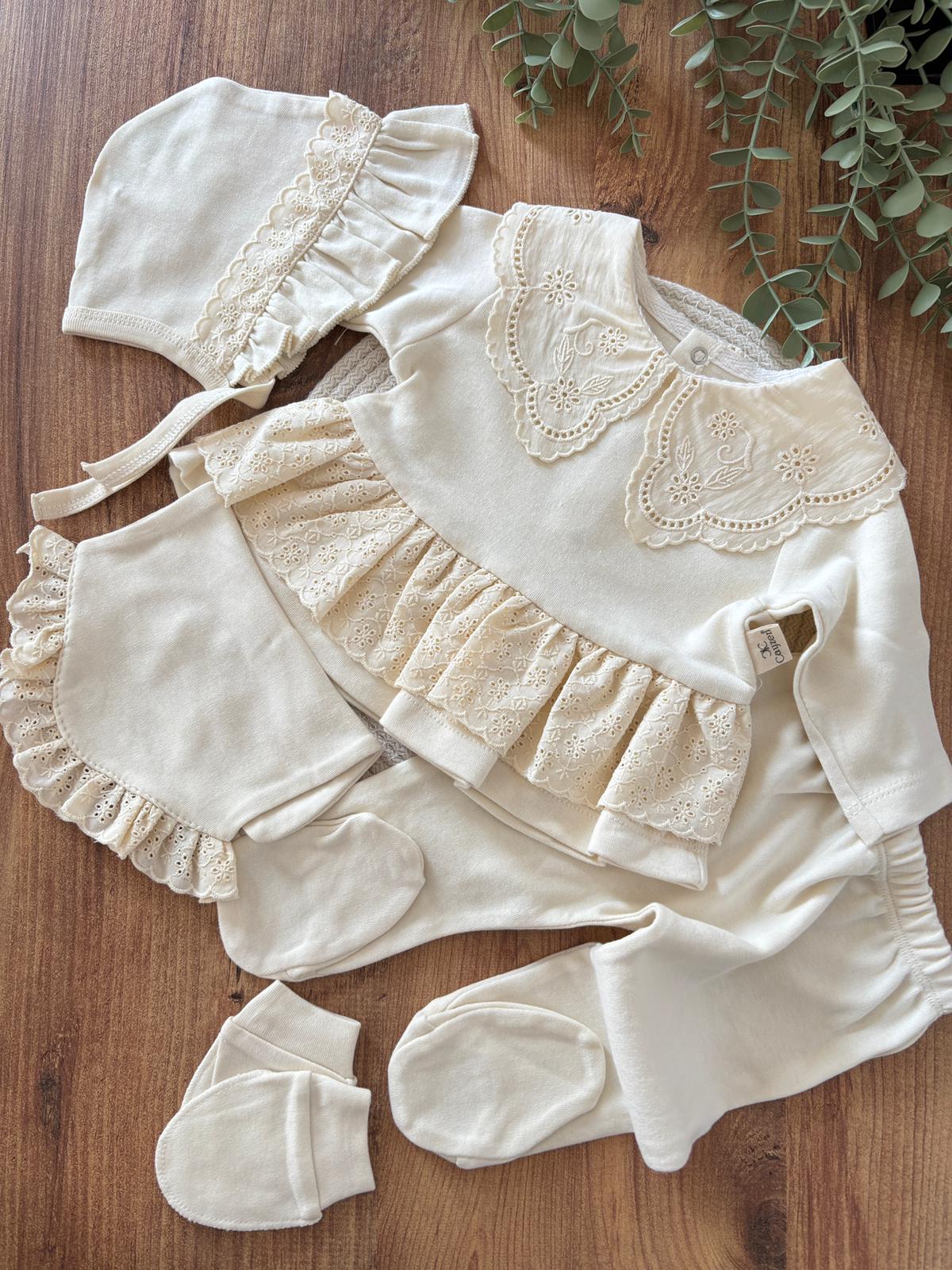 Kız Bebek Elegant 7’li Hastane Çıkışı Seti Krem Renk