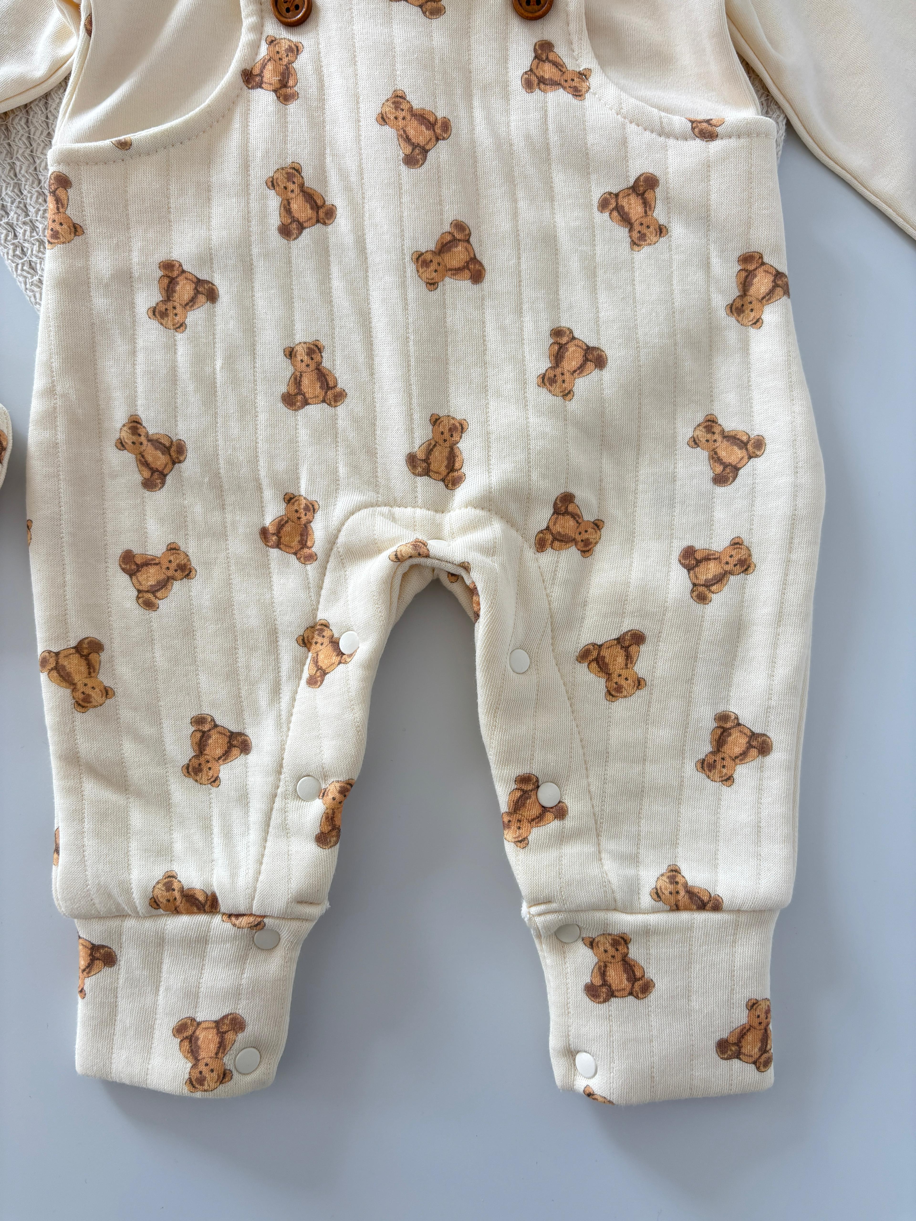 Erkek ve Kız Bebek Sevimli Ayı Desenli Kapitone Patikli Salopet Takımı