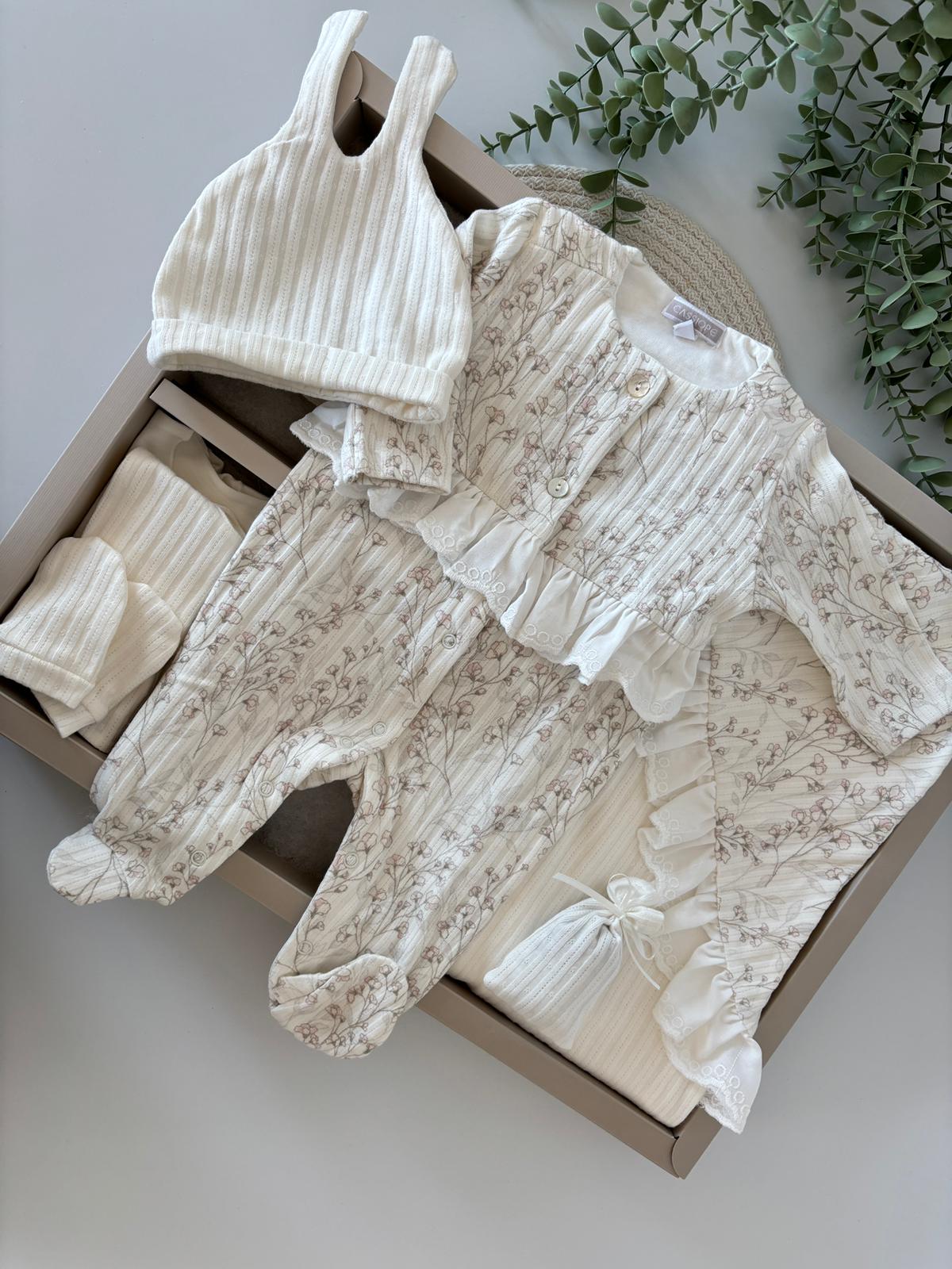 Organik Çiçek Baskılı Kız Bebek 10'lu Hastane Çıkış Seti Ekru Renk