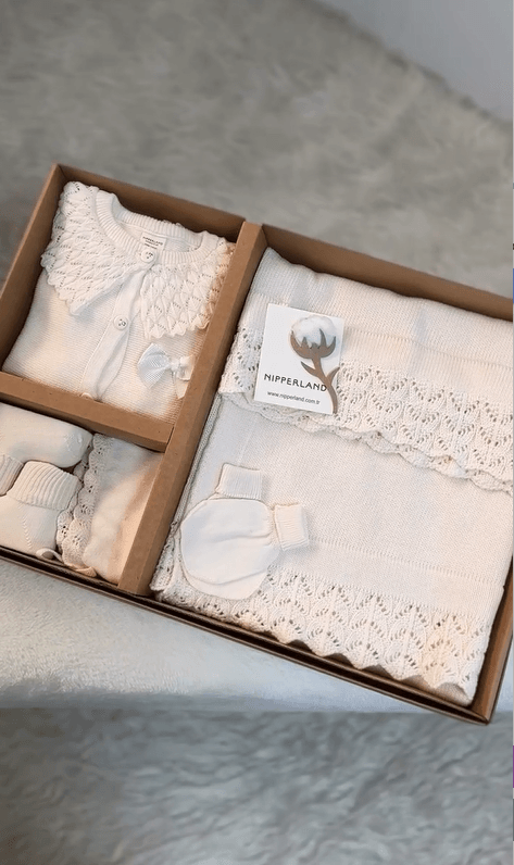 Kız Bebek Kenarları Ajurlu 5’li Set – Ekru
