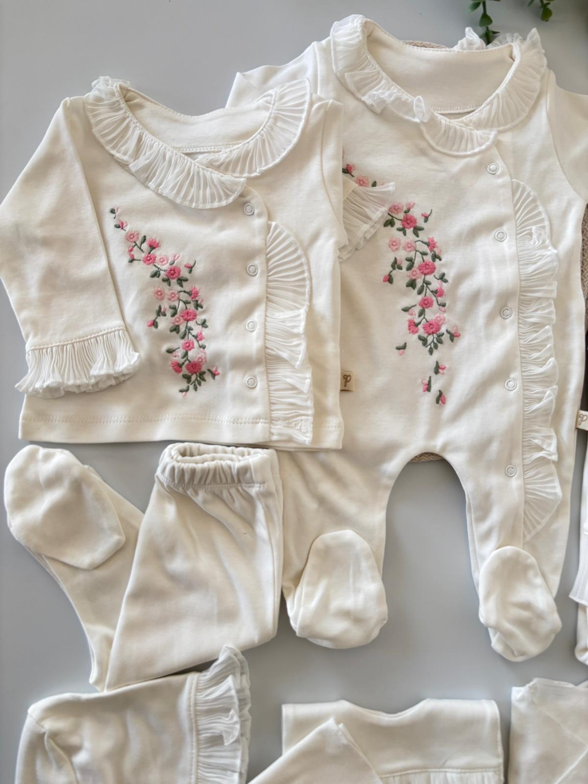 Kız Bebek Premium Çiçek Nakışlı 10'lu Hastane Çıkışı