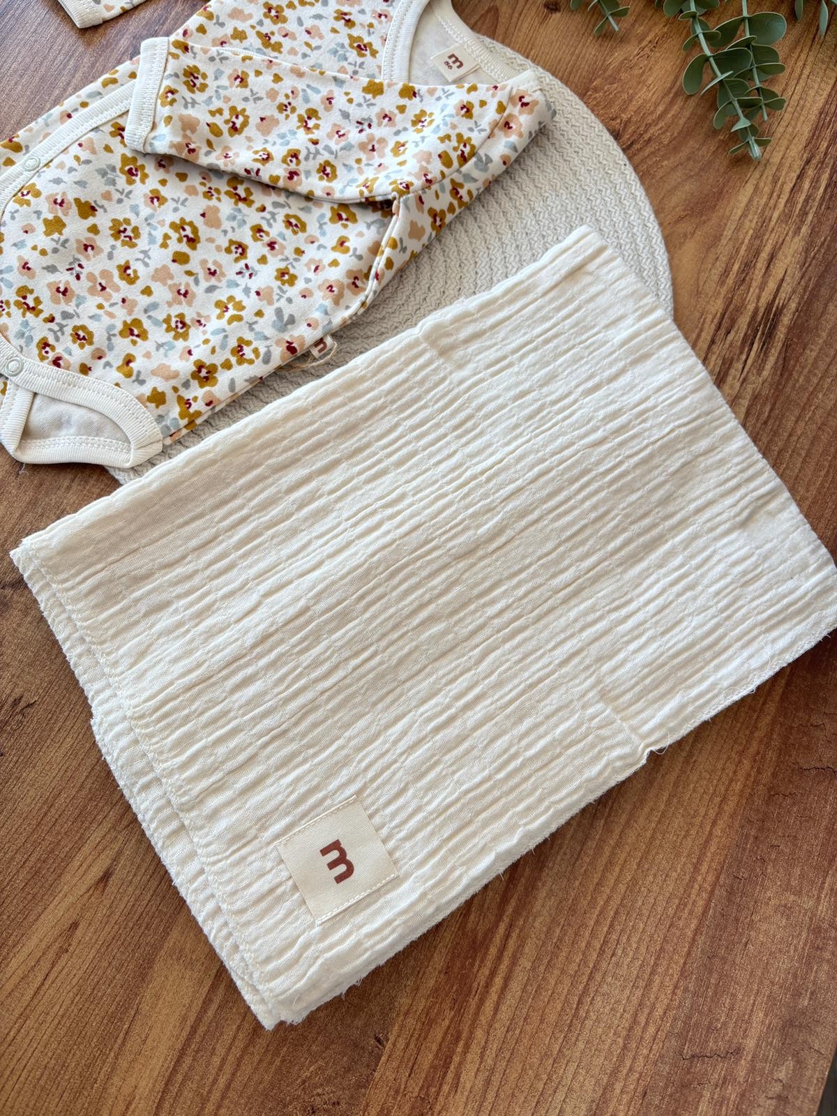 Kız Bebek Çıtır Çiçekli Battaniyeli Set