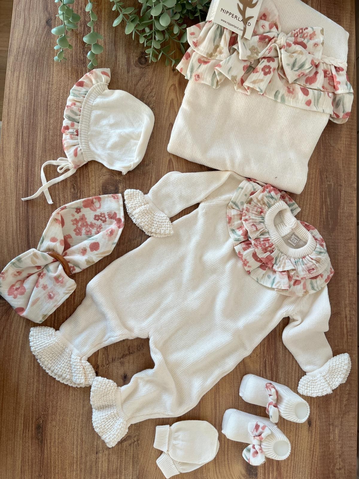 Kız Bebek 0-3 Ay Lale Desenli 5’li Set %100 Pamuk Ekru Renk