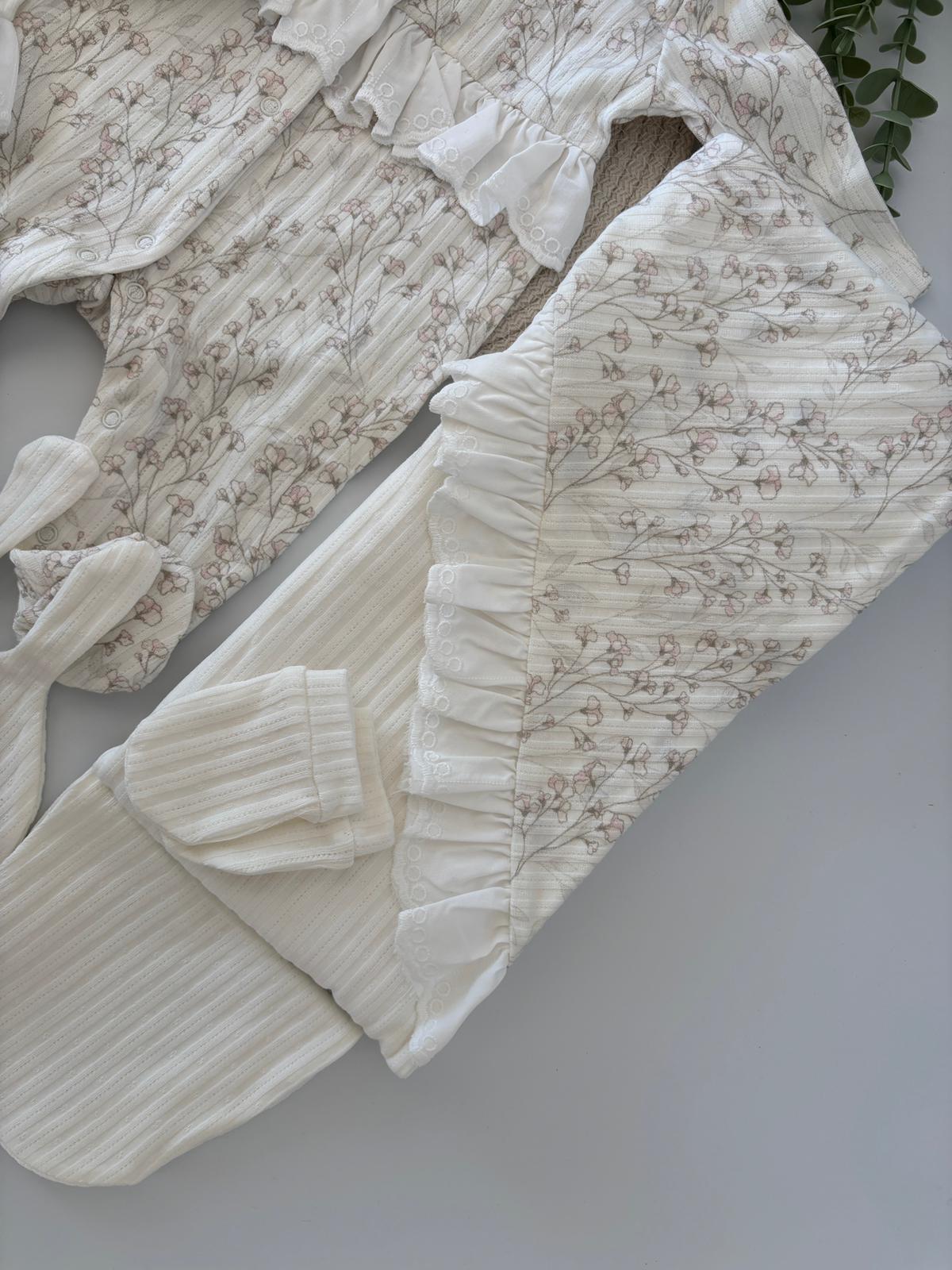 Organik Çiçek Baskılı Kız Bebek 10'lu Hastane Çıkış Seti Ekru Renk