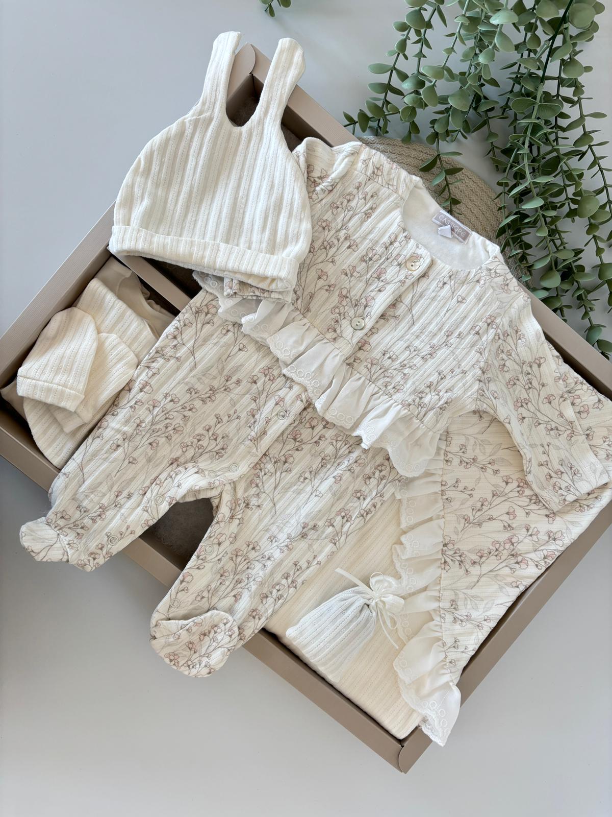 Organik Çiçek Baskılı Kız Bebek 10'lu Hastane Çıkış Seti Ekru Renk