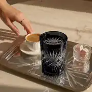 أسود