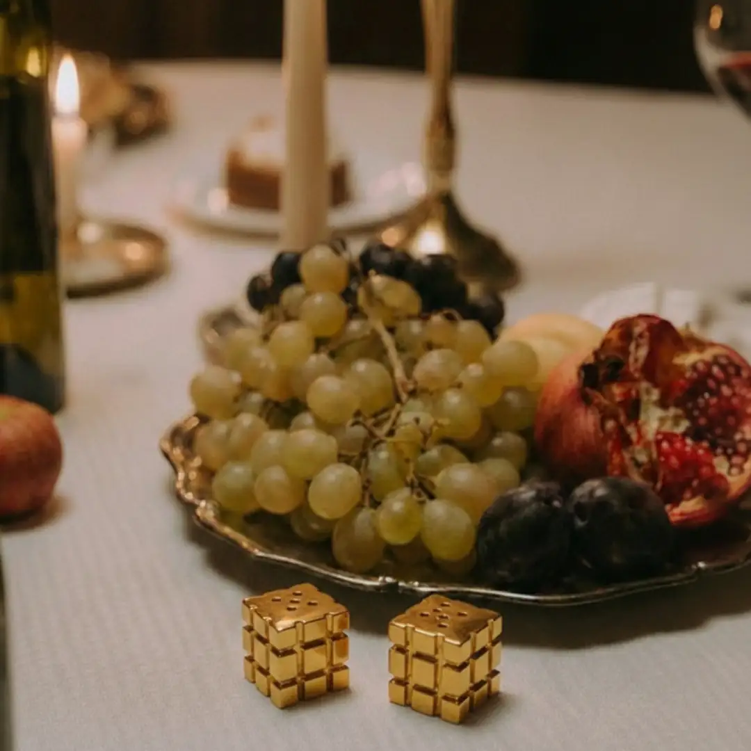طقم ملح وفلفل فضة مكعب Matrix