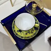 أزرق