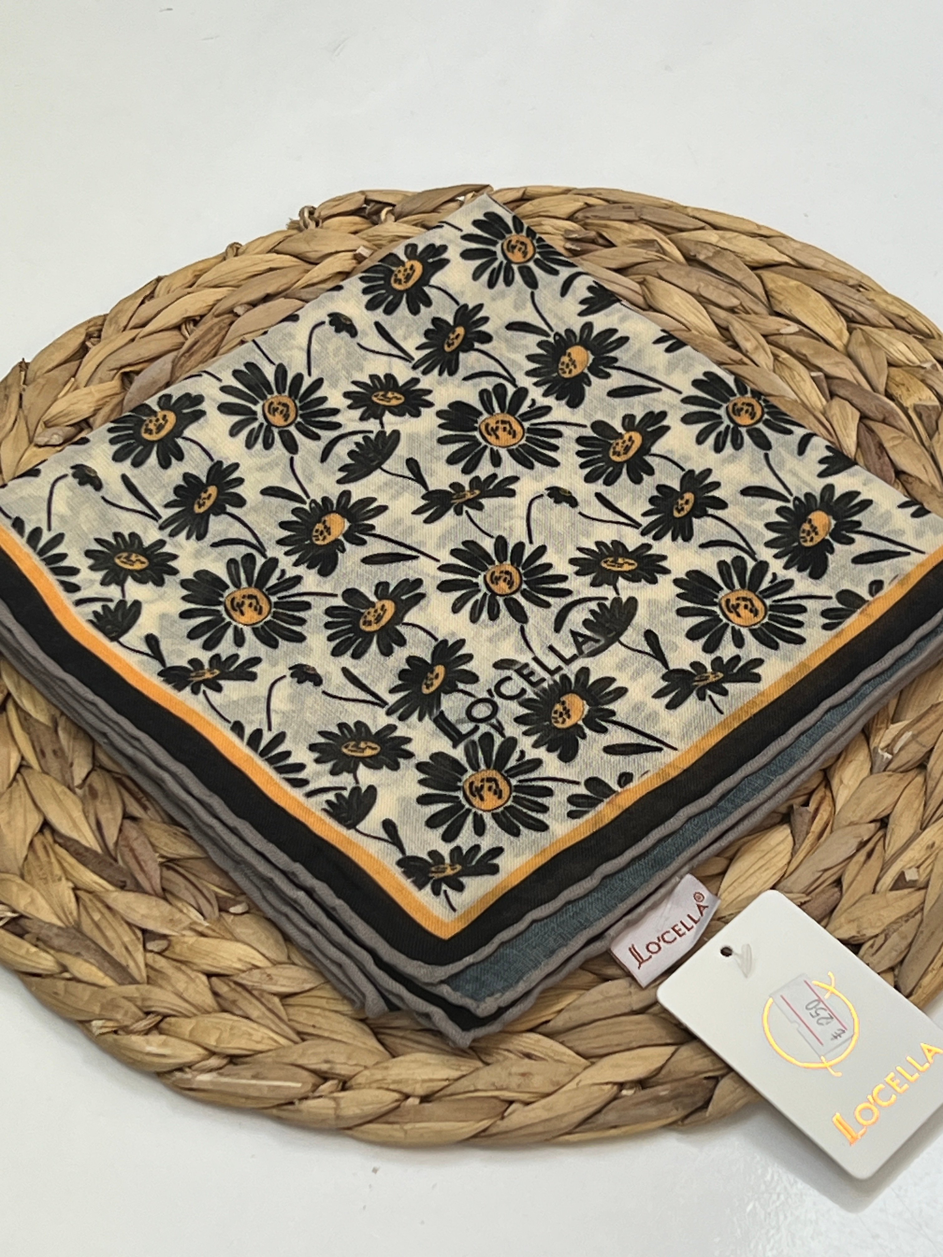 LOCELLA PAPATYA DESEN SOFT EŞARP - BEYAZ