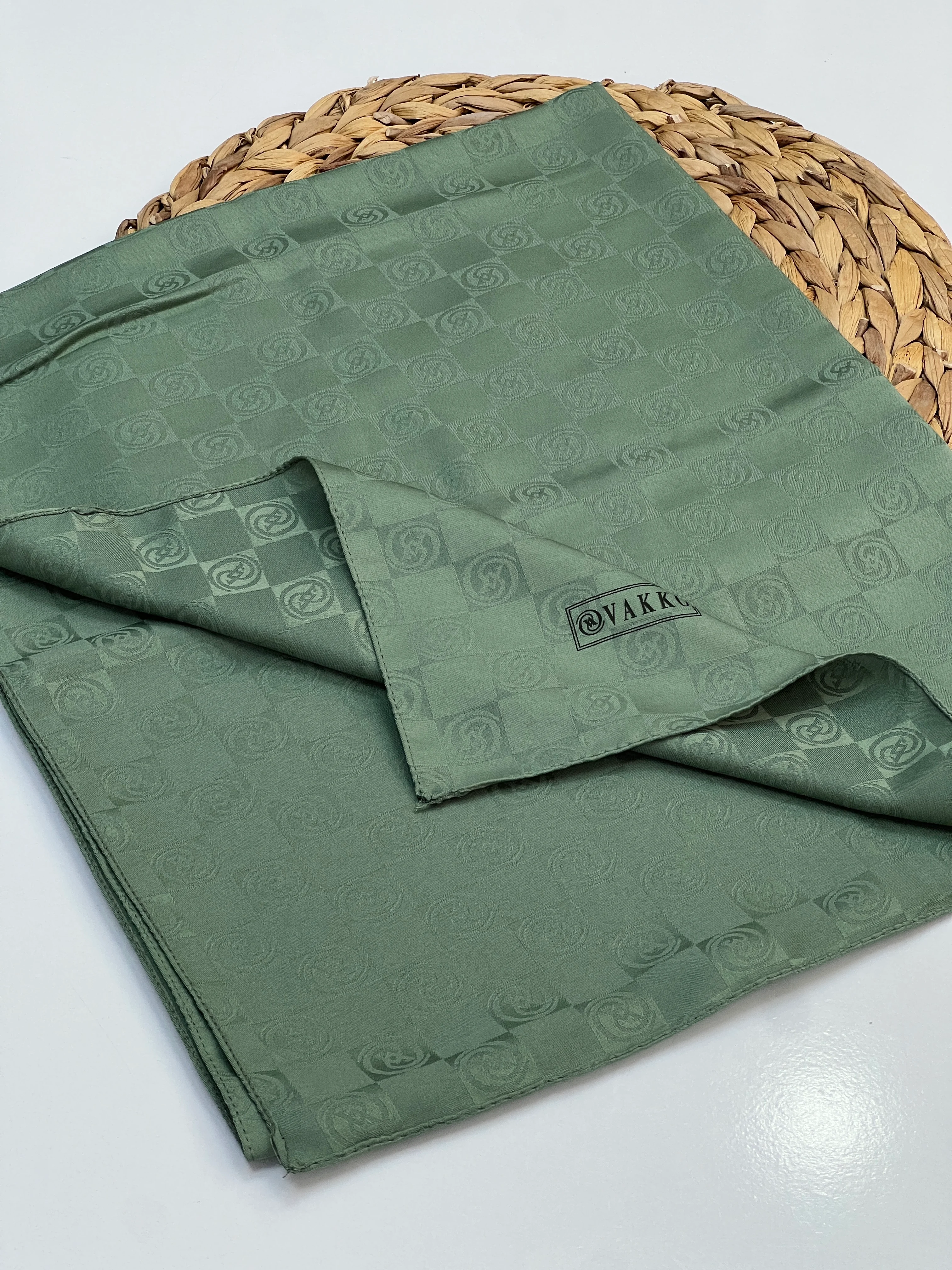 VAKKO MONOGRAM DAMA DESEN JAKAR ŞAL - MİNT YEŞİL