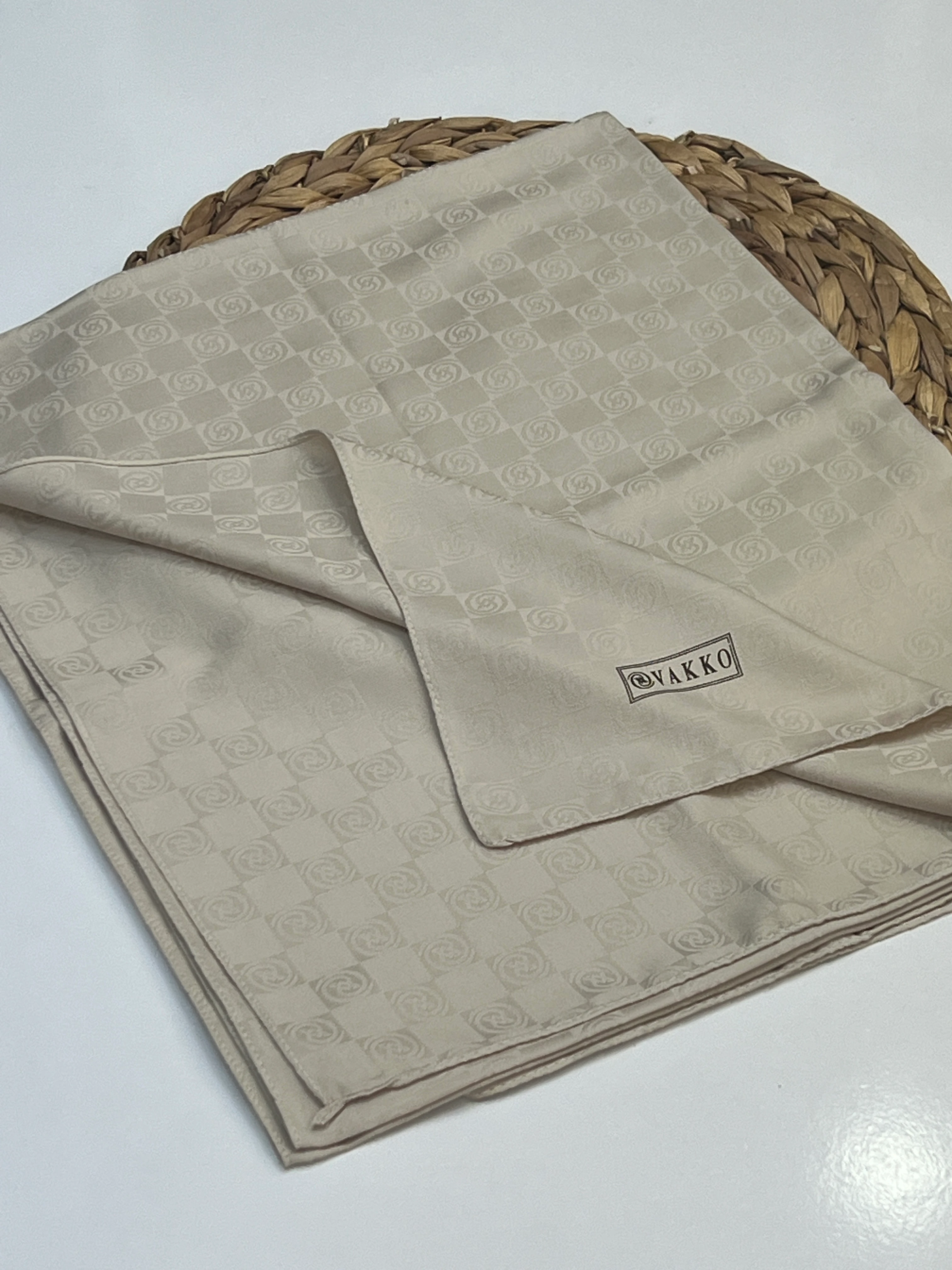 VAKKO MONOGRAM DAMA DESEN JAKAR ŞAL - KREM