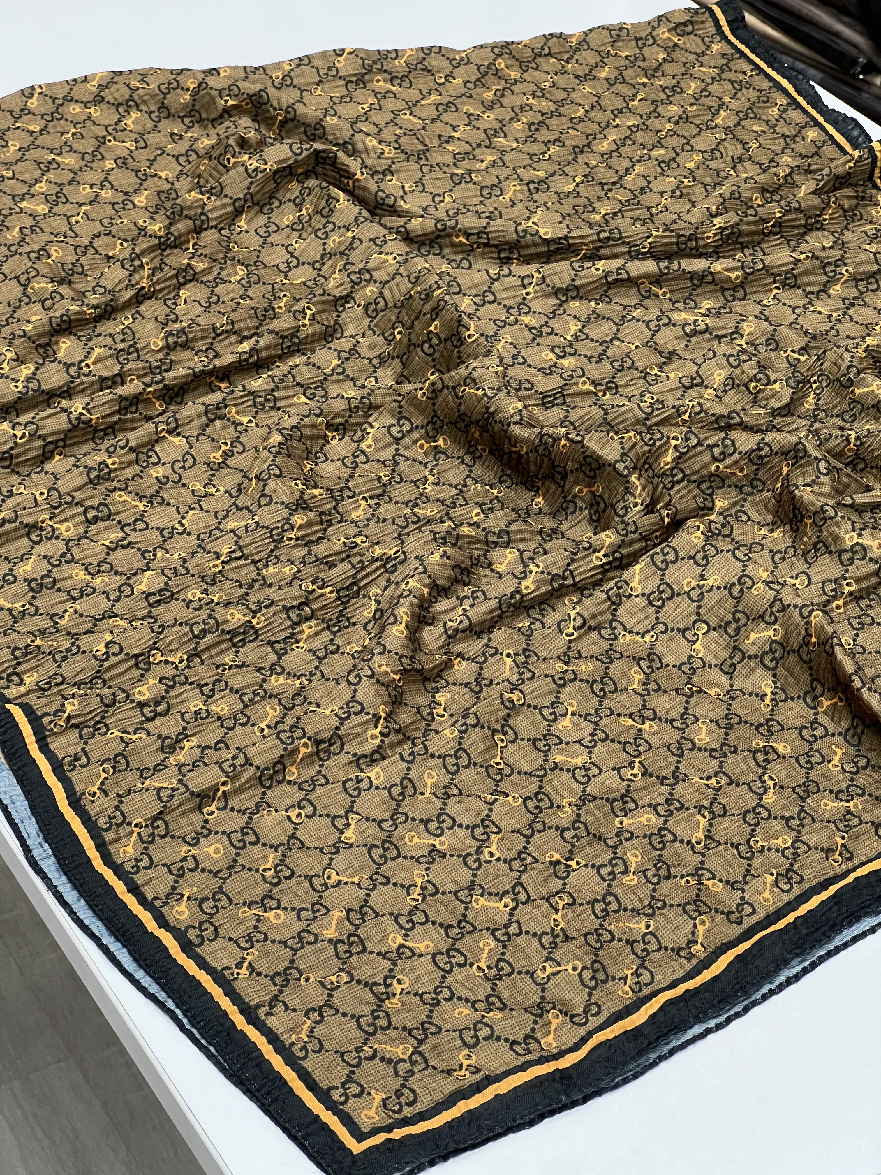 Marka desen Müslin şal GUCCİ 1002
