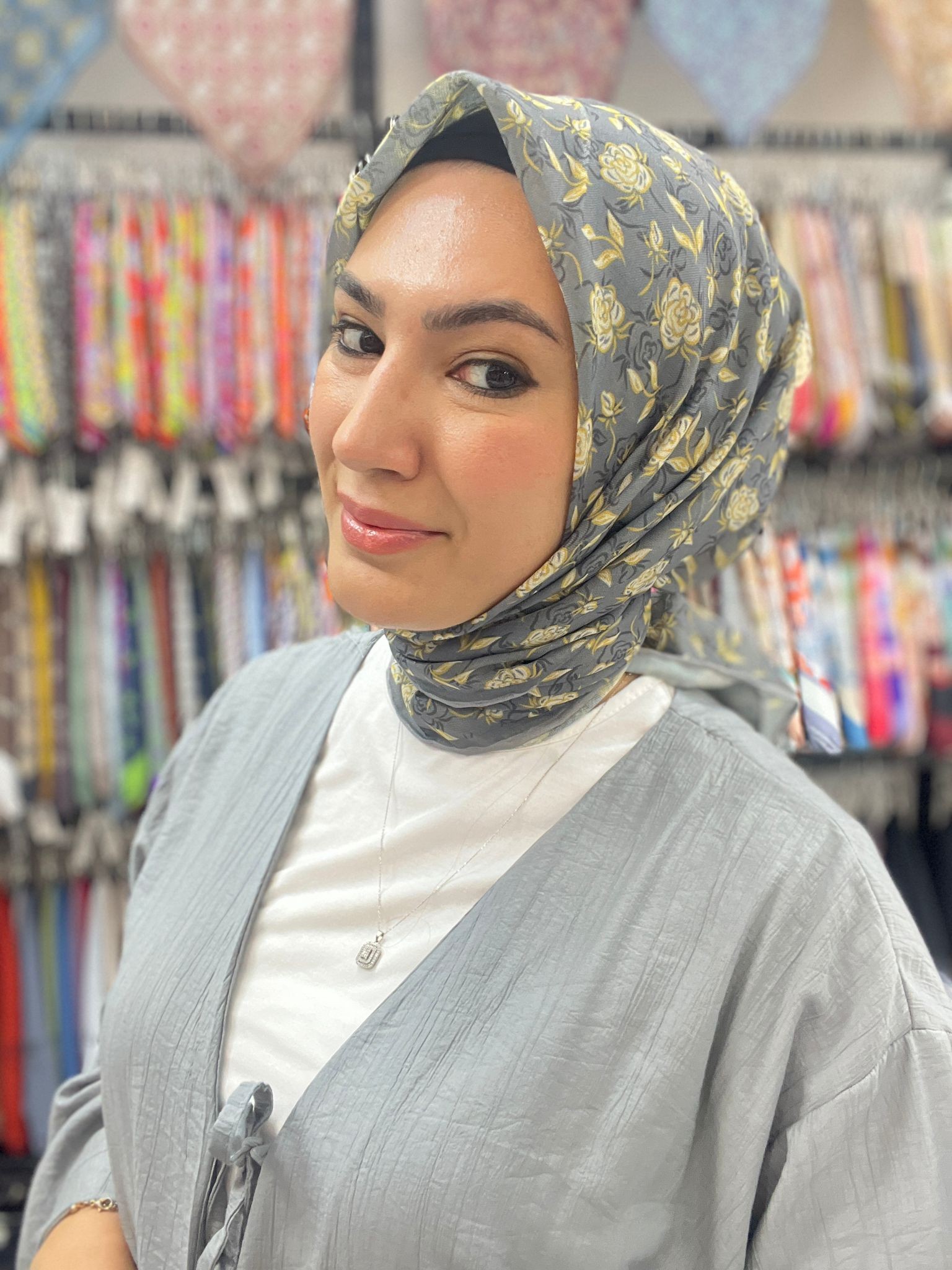 LOCELLA GÜL DESEN SOFT EŞARP - FÜME