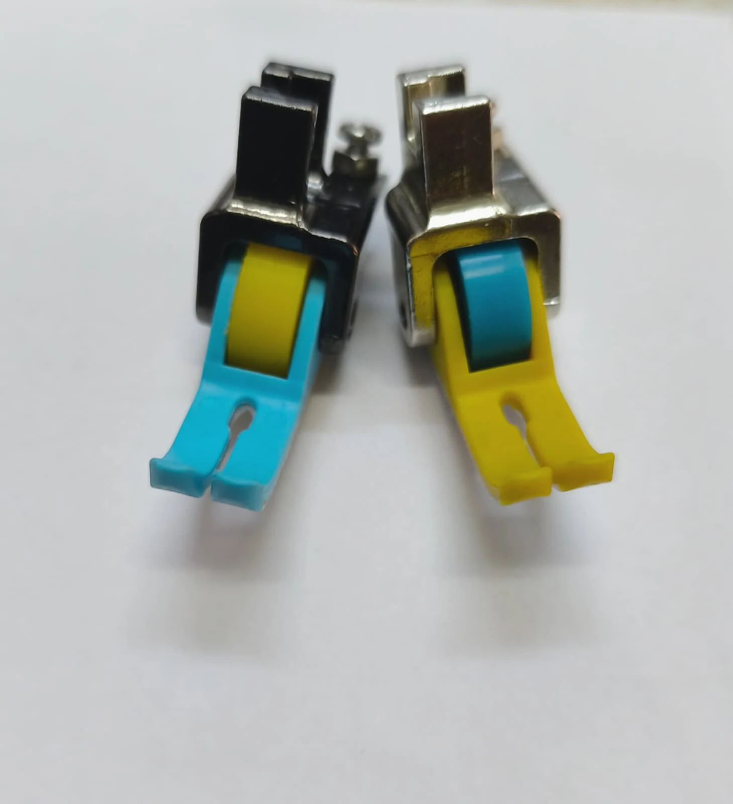 Düz Makine P351 Modeli Plastik Tekerlekli Teflon Ayak