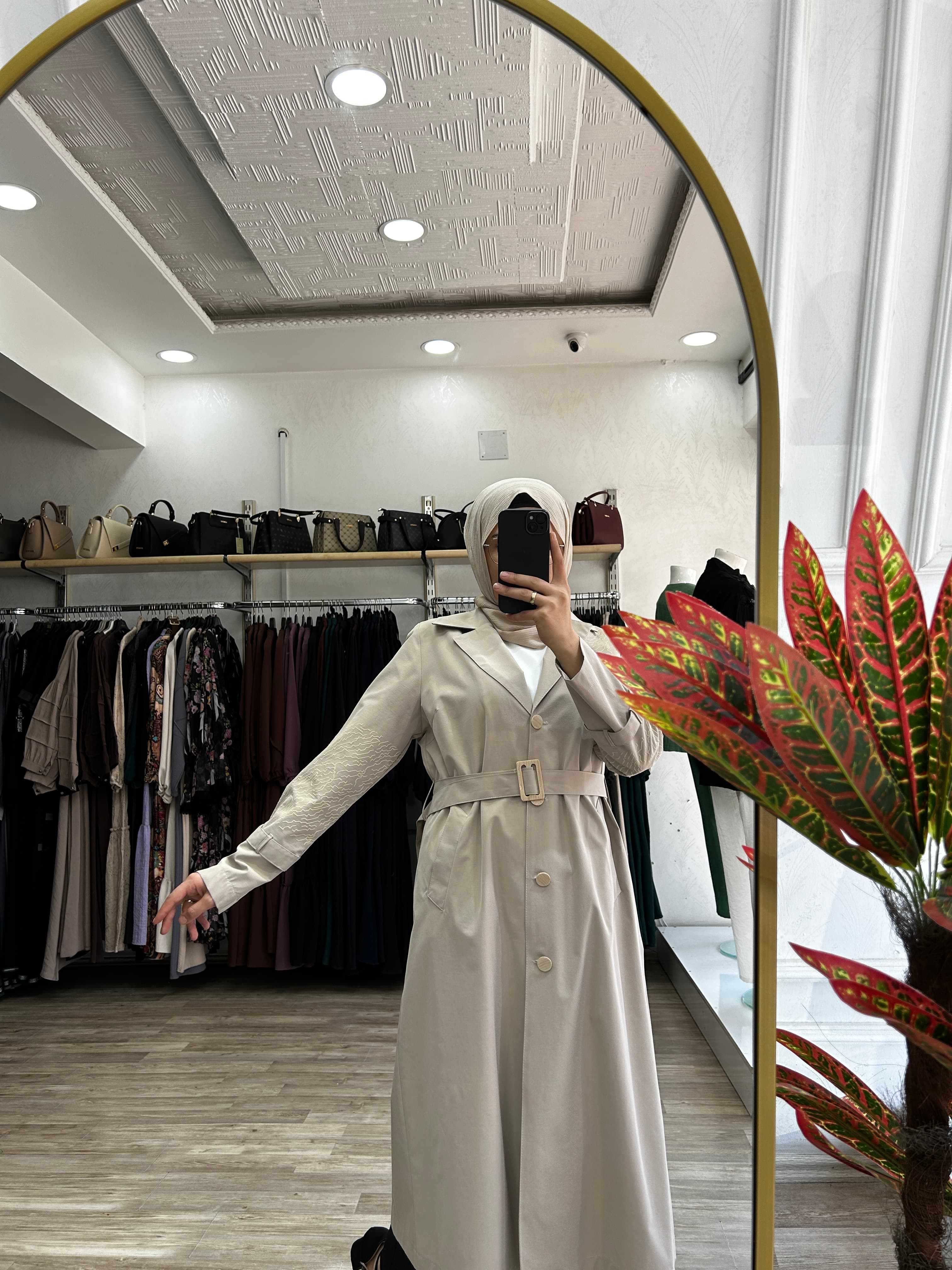 Kol desenli trençkot (bej