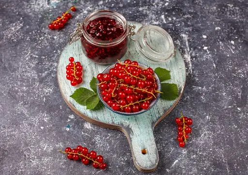 Kuş Üzümü Nedir, Hangi Yemeklerde Tercih Edilir?