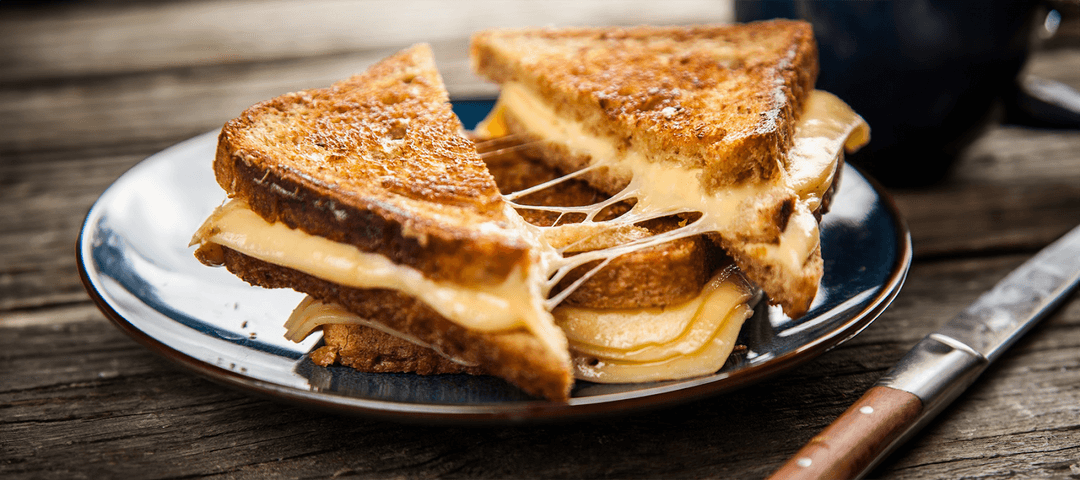 3 Malzemeli Tost Tarifi