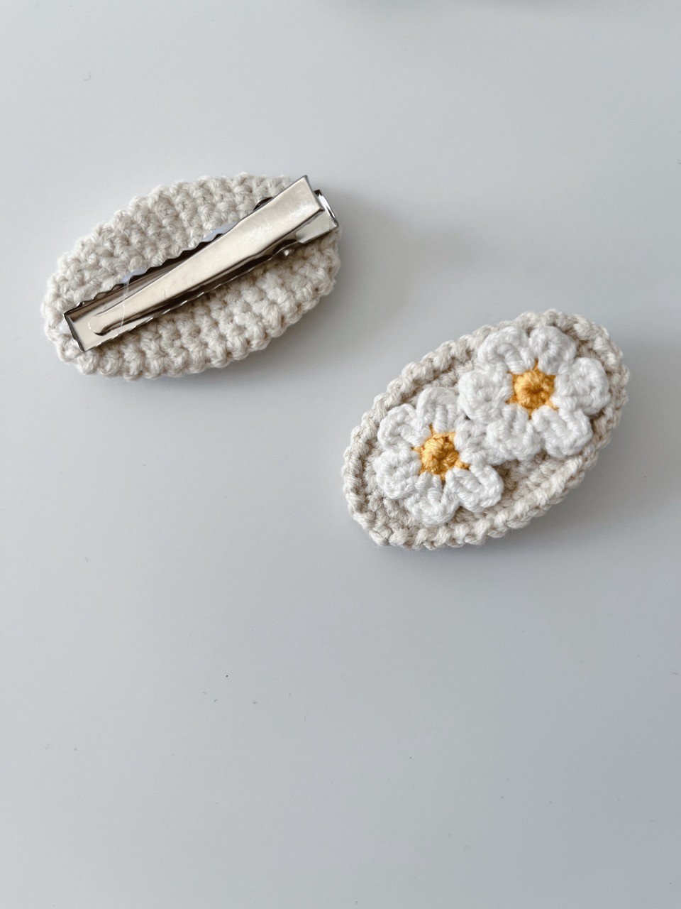 Daisy Hair Clip with a Clasp