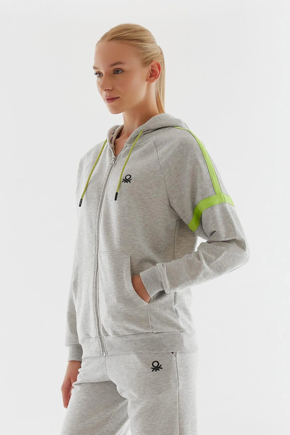 BENETTON Sweatshirt Kadın BNT-W20746 72212