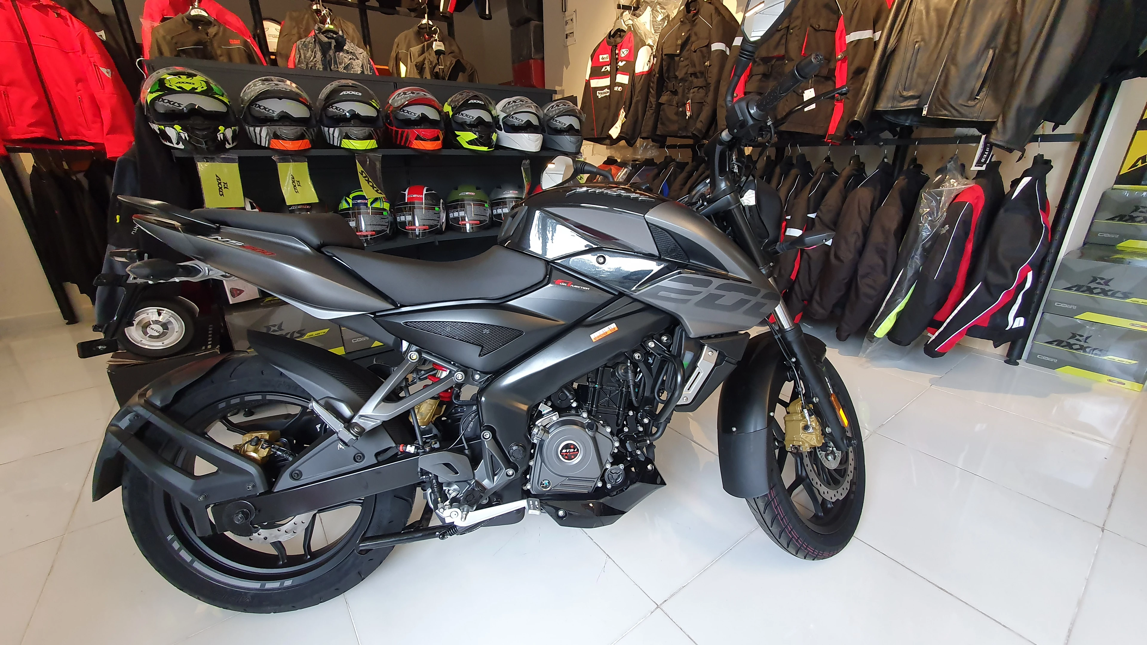 BAJAJ PULSAR NS200 euro 5 MOTOSİKLET