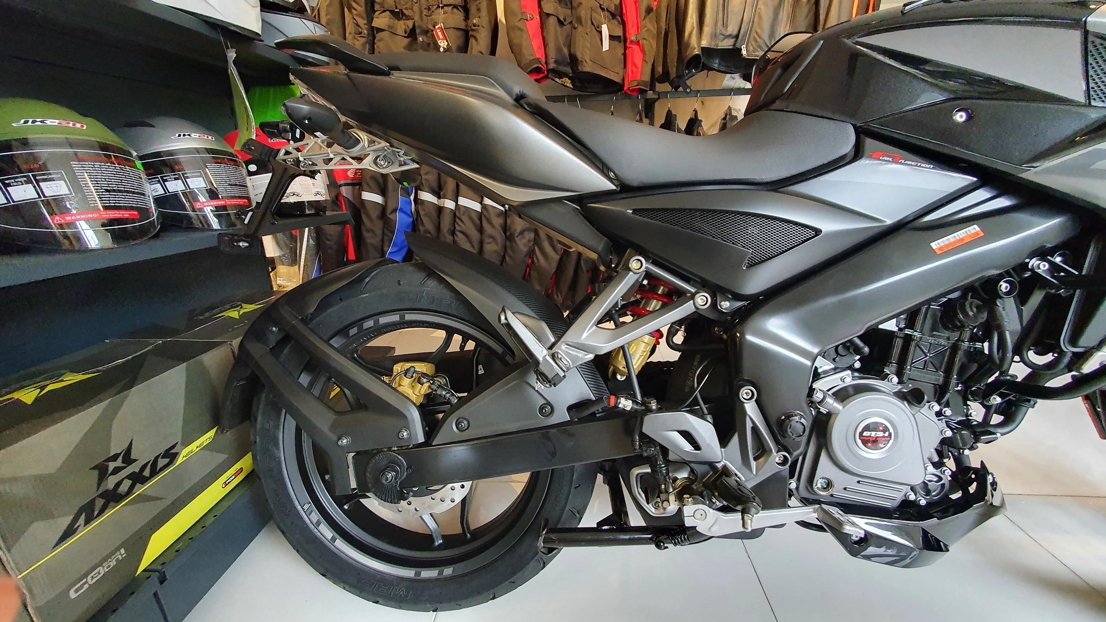 BAJAJ PULSAR NS200 euro 5 MOTOSİKLET