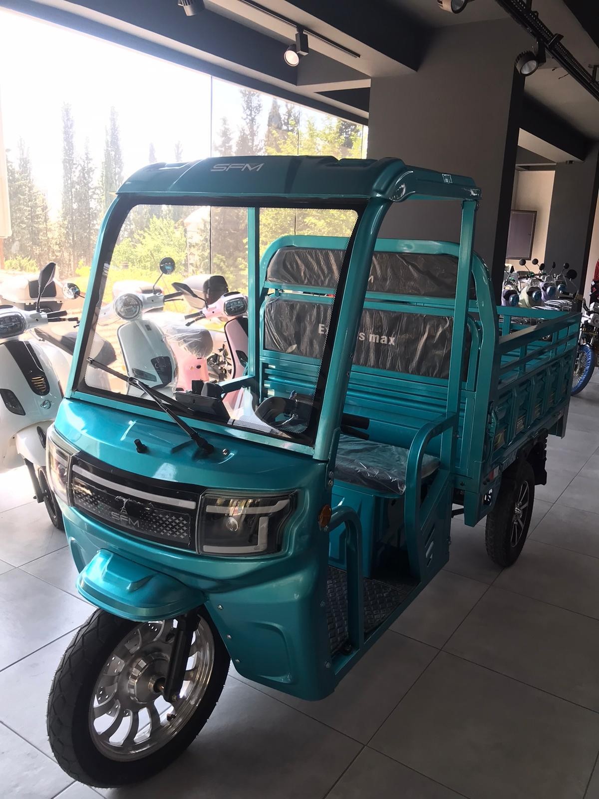 SU68000 ÜÇTEKER ELEKTRİKLİ MOTORLUBİSİKLET TAKTAS