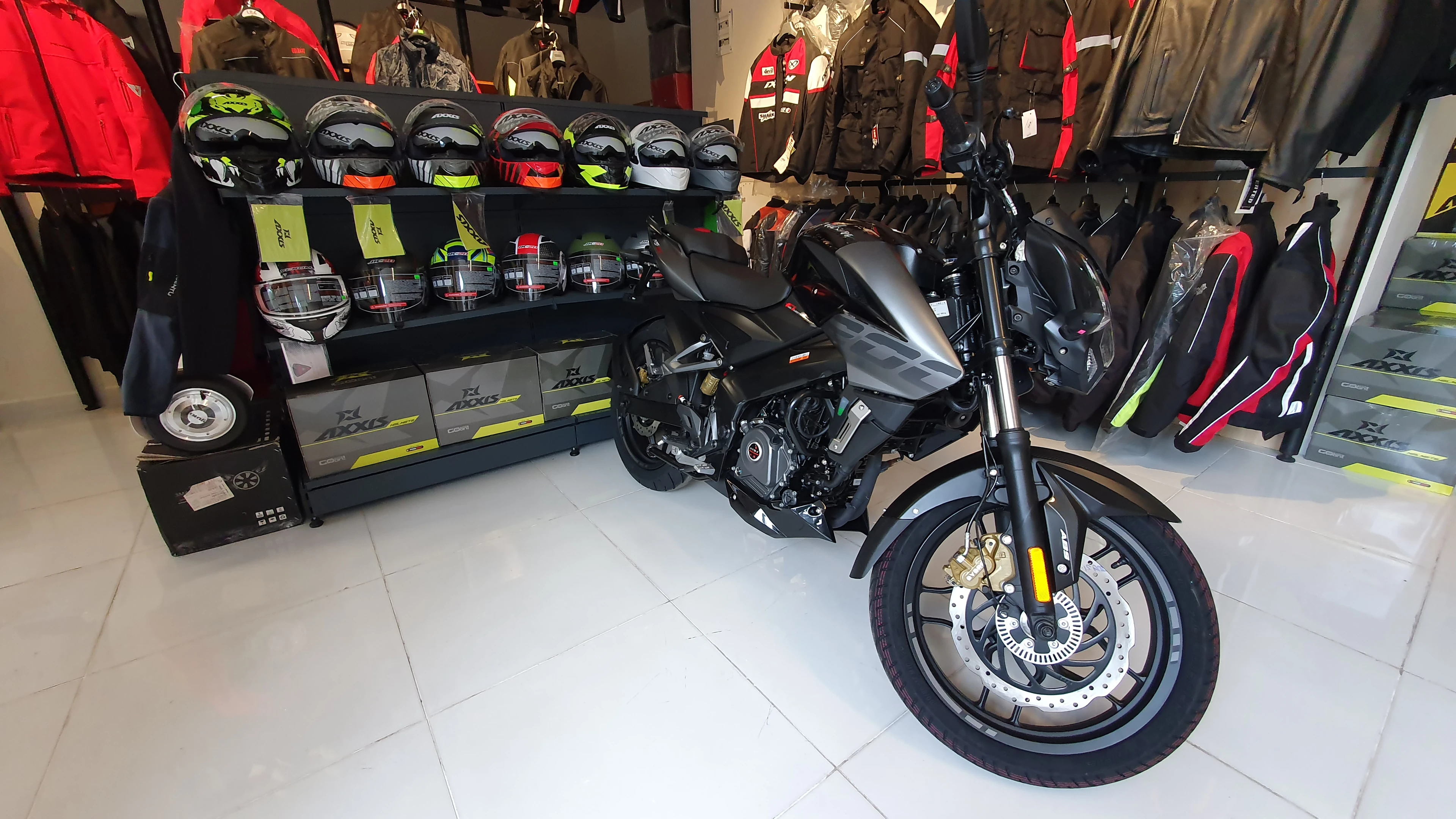 BAJAJ PULSAR NS200 euro 5 MOTOSİKLET
