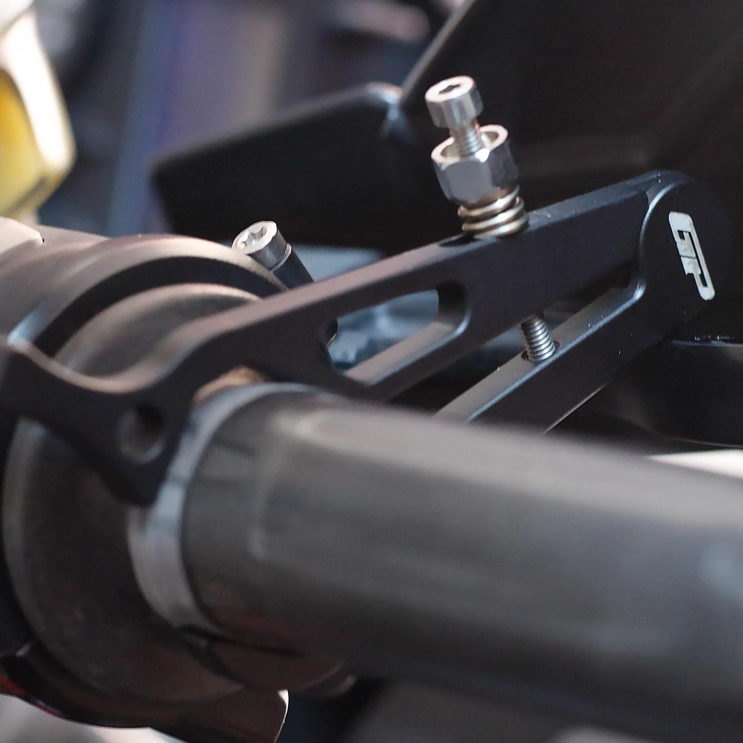 Universal Gaz Sabitleyici Siyah GP Kompozit