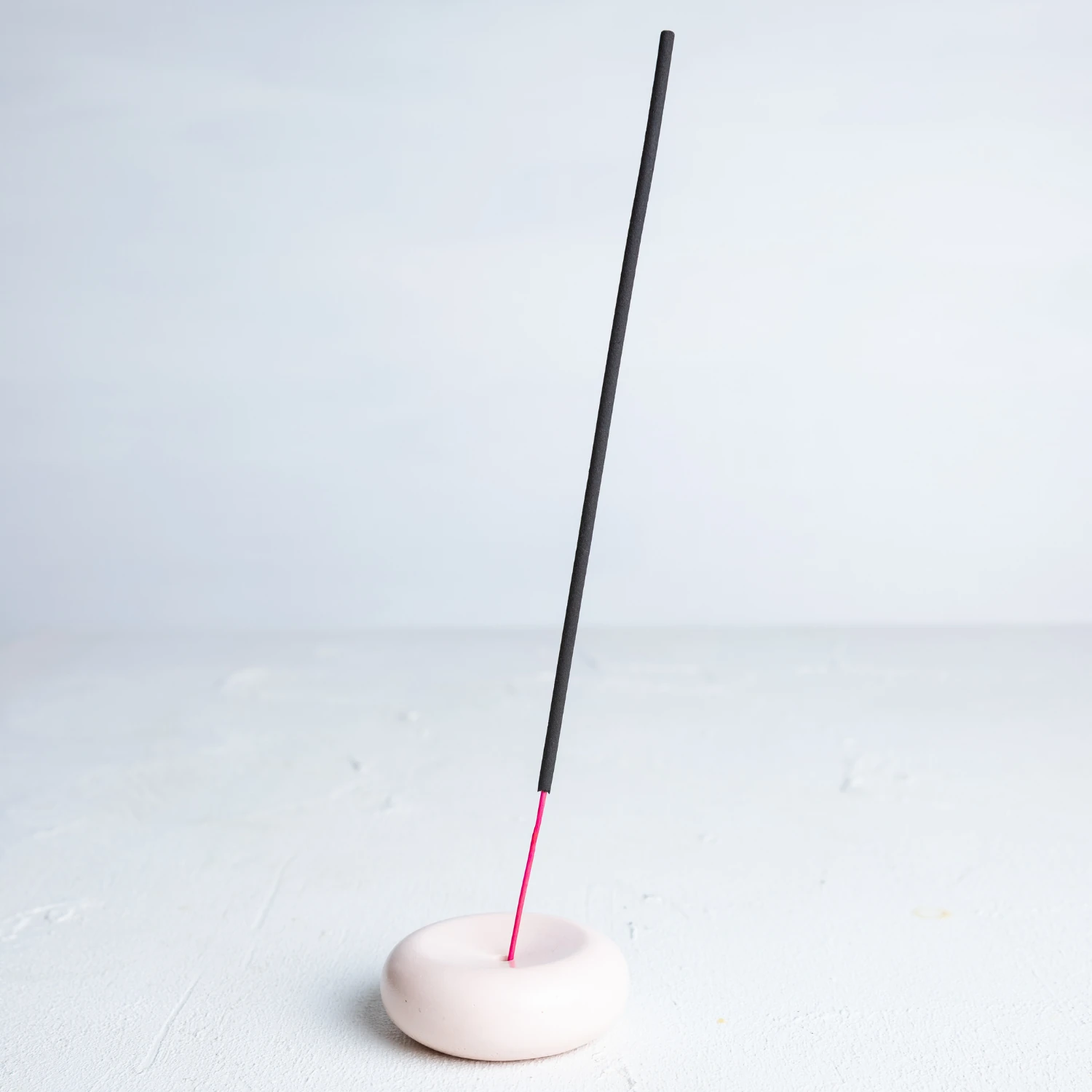 Pembe Minimalist Tütsülük