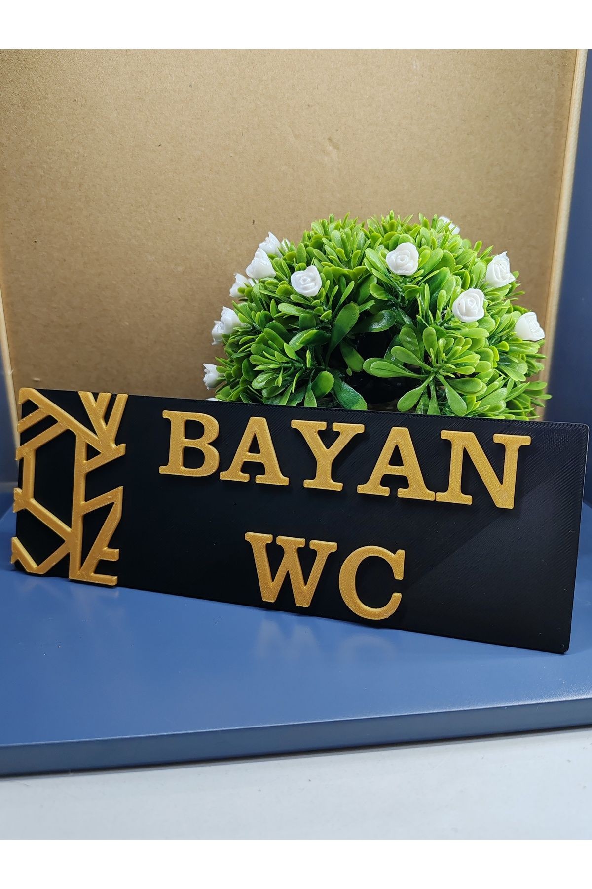 WC YÖNLENDİRME LEVHASI 20X7 CM SİYAH ÜZERİ GOLD