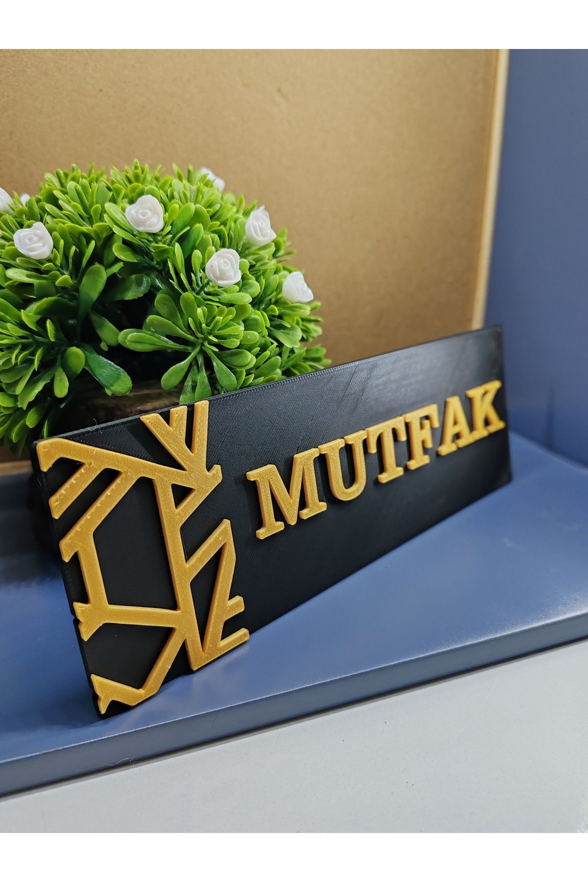 MUTFAK YAZILI YÖNLENDİRME LEVHASI 20X7 CM SİYAH ÜZERİ GOLD